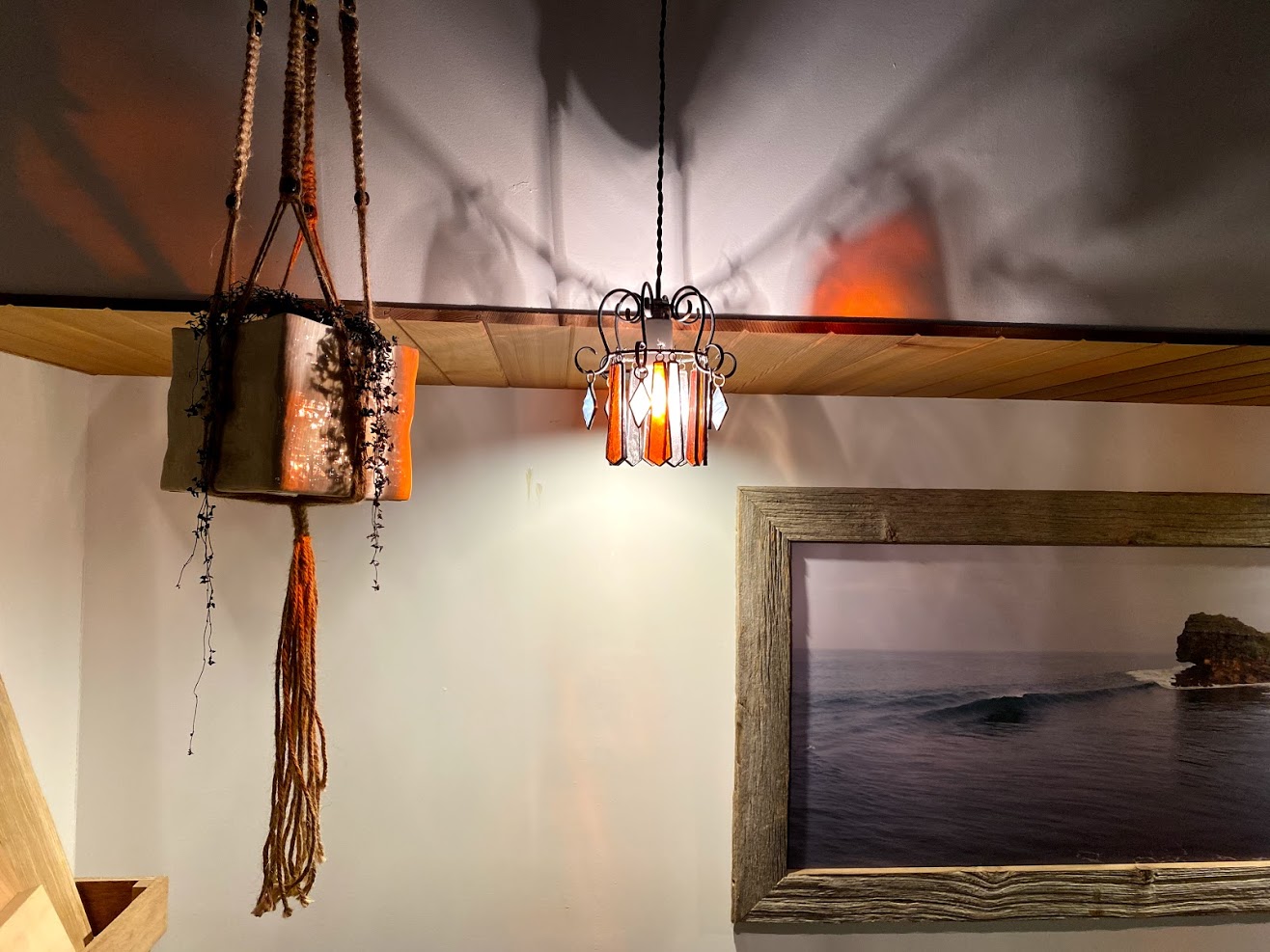 木のぬくもり溢れる素敵オフィス。KOMOREBINOOKへようこそ！