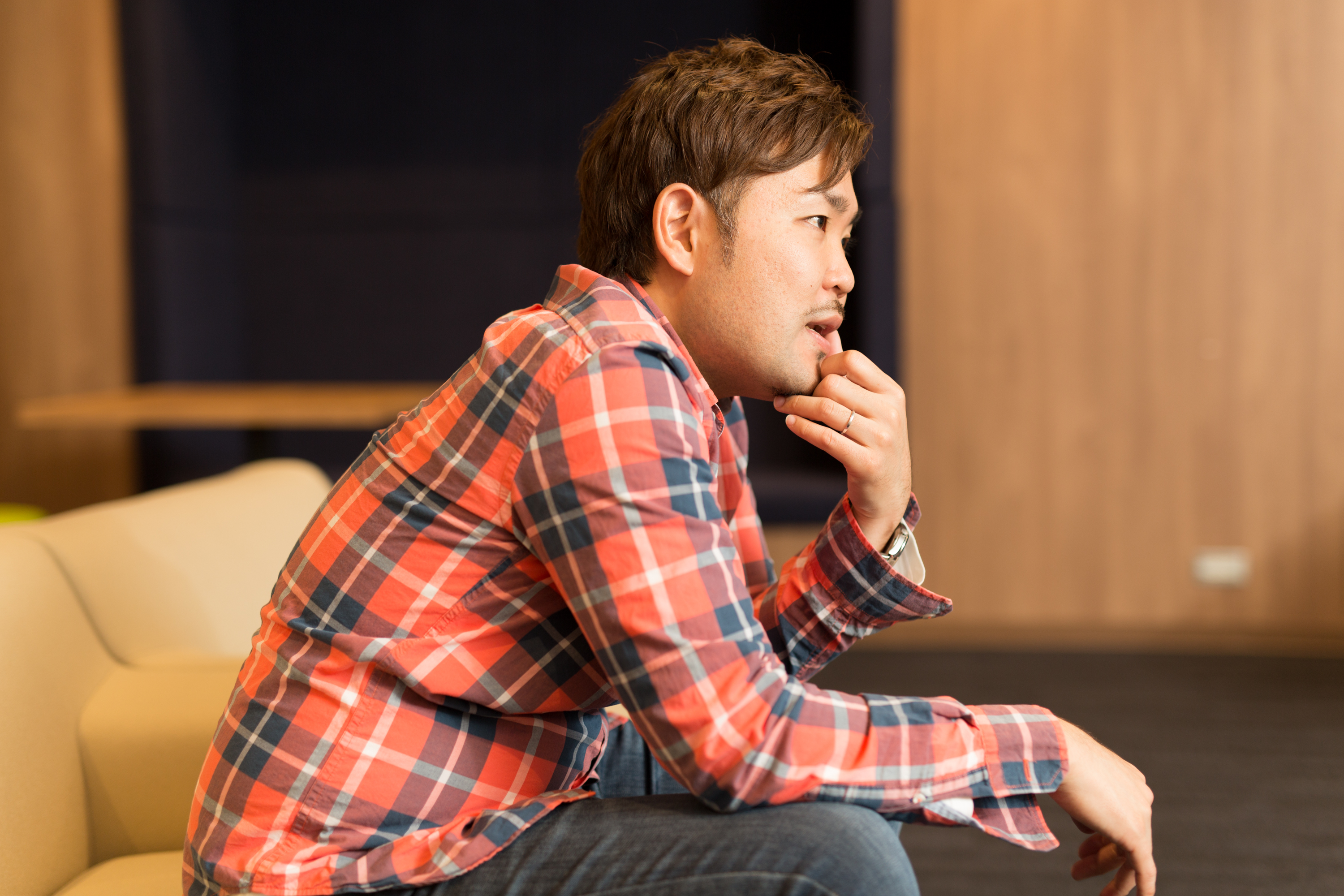 生き様を見せつける狂った個が、壮大なビジョンに色づけしていく「魂揺さぶるチーム」を創る
