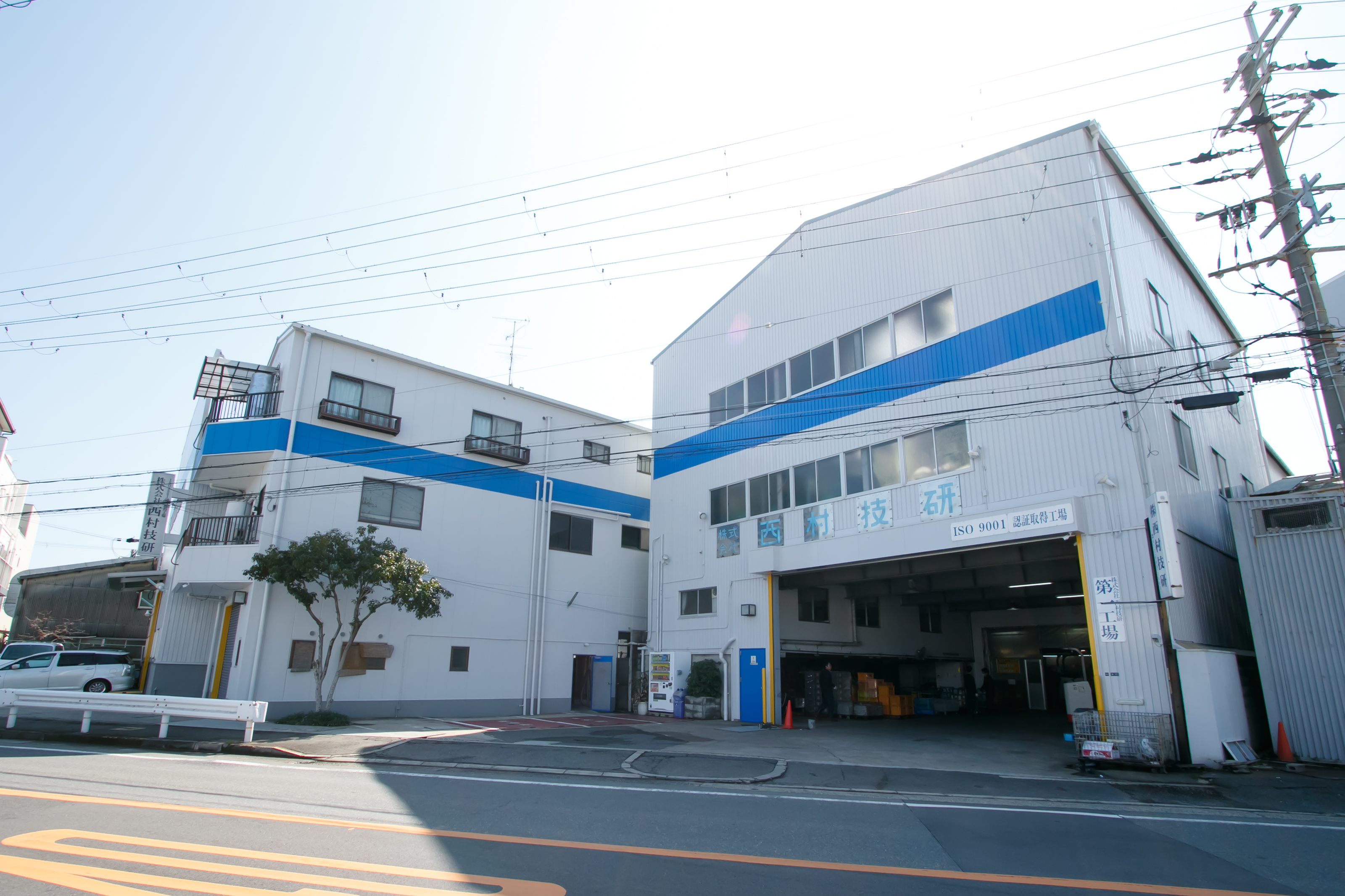 バレル研磨は１９２０年の回転バレルの米国特許に端を発している仕上げ技術です。