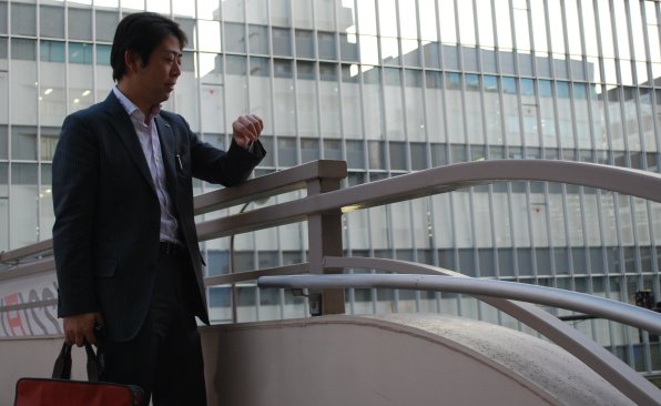 日本の中小企業の経営者を助ける