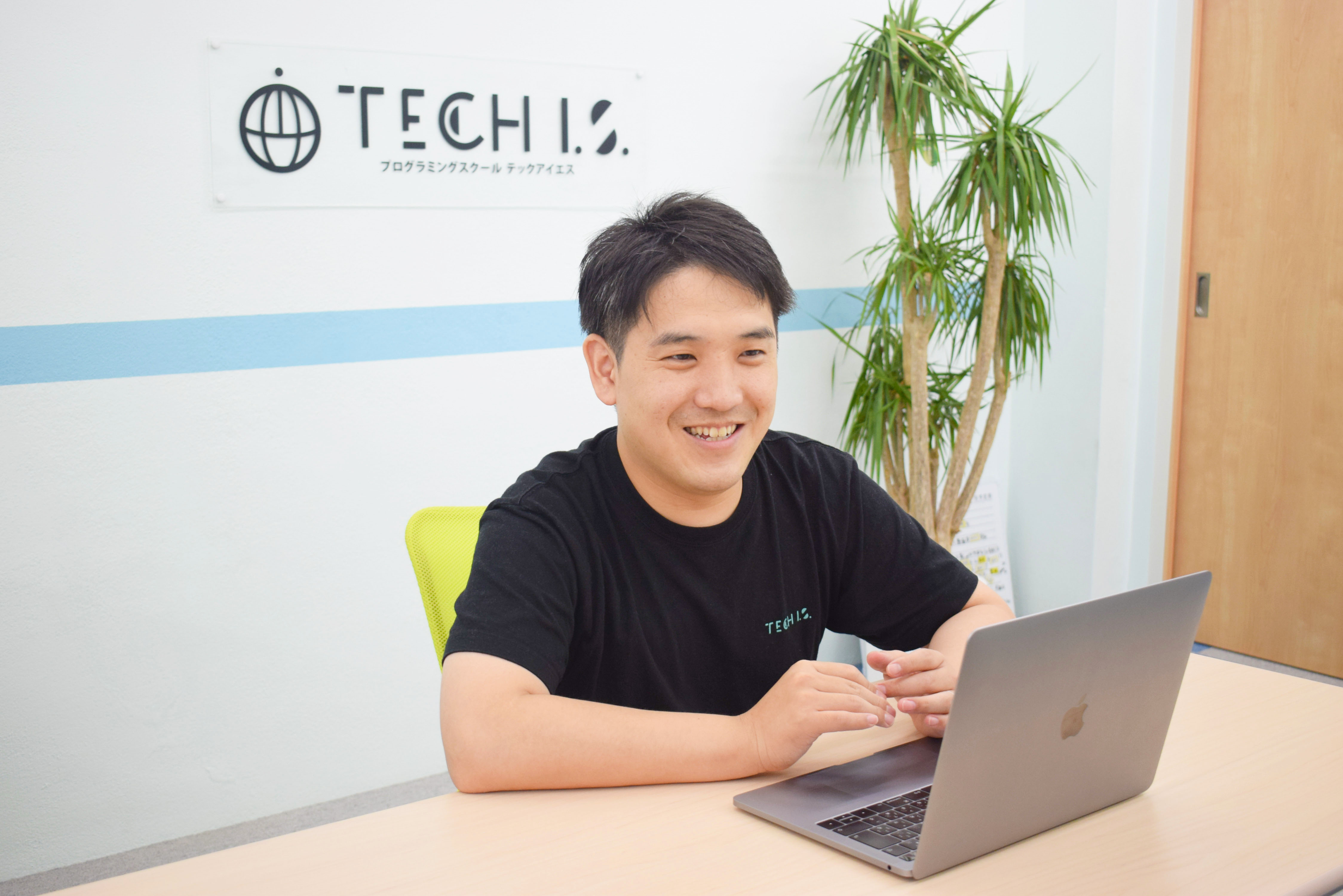 「愛媛をプログラミング大国に」新規事業を成功させた植松流”巻き込み力”の秘密とは？【社員インタビュー#6】