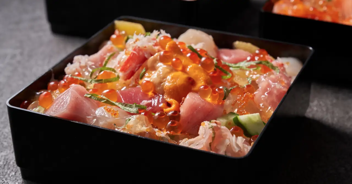 お家で味わえる贅沢なひととき。ウニ蟹マグロがたっぷり「江戸前　海幸」の海鮮重