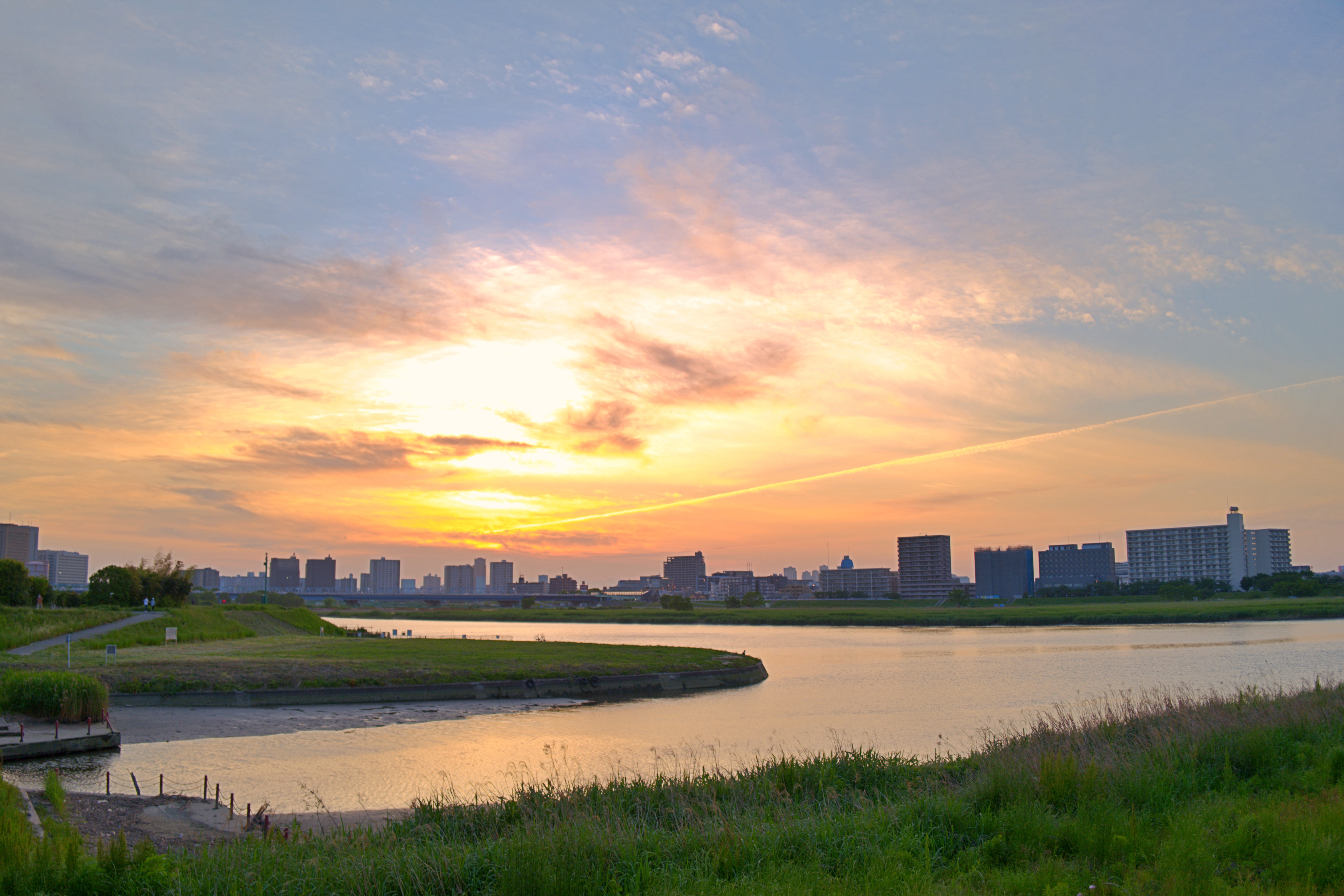 一度きりの人生をどう生きるか。今日の夕陽を見て素晴らしいと思う人と一緒に働きたい。