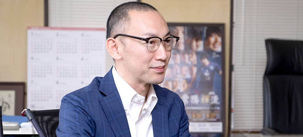 職人の伝統技術×経営の効率化で、100年後も残り愛される店へ。親子2代で挑む、新しい寿司屋の形【株式会社アミノ代表取締役インタビュー 〜後編〜】