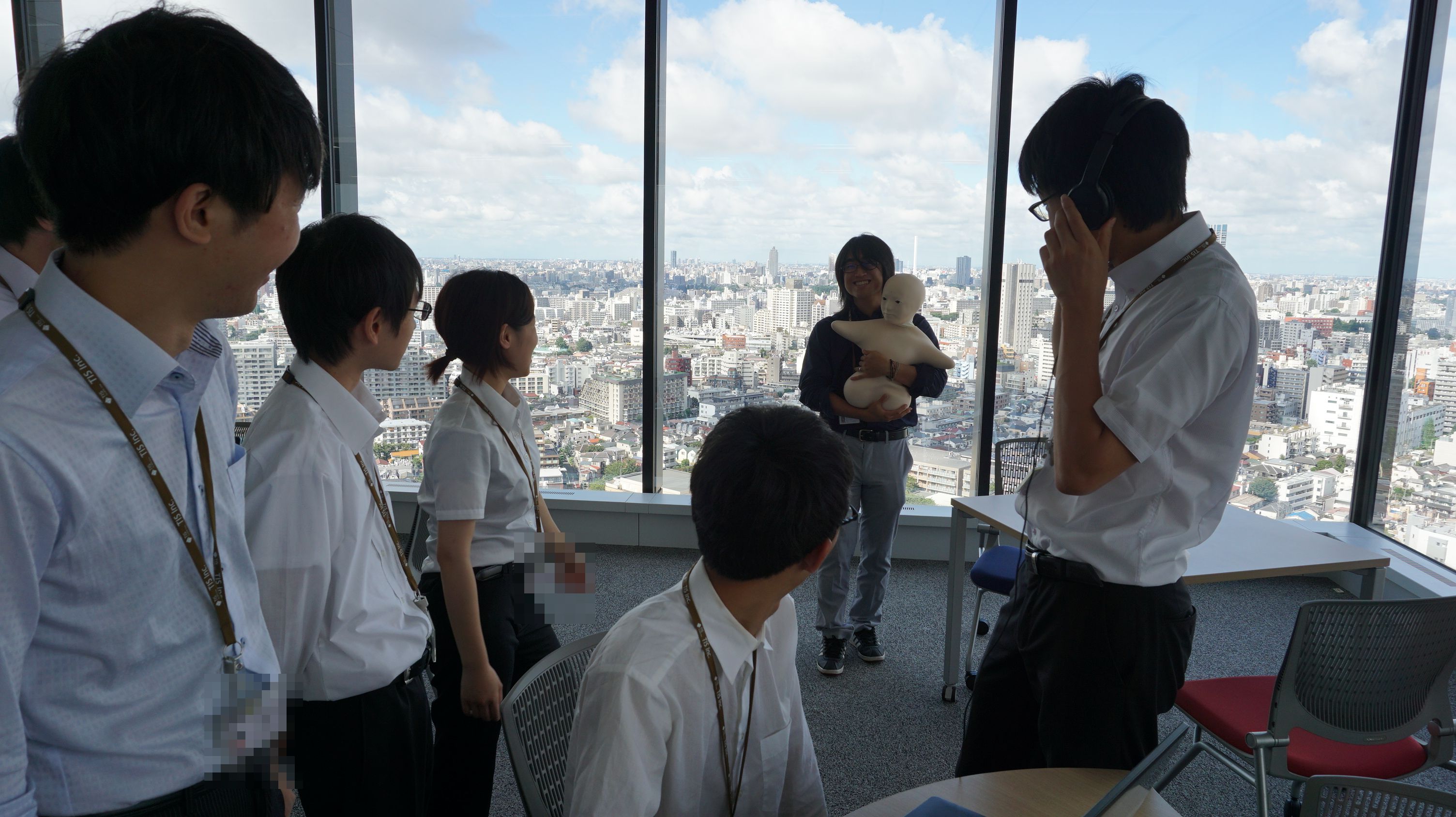 TISでは、コミュニケーションロボットを使ったインターンを実施中です！