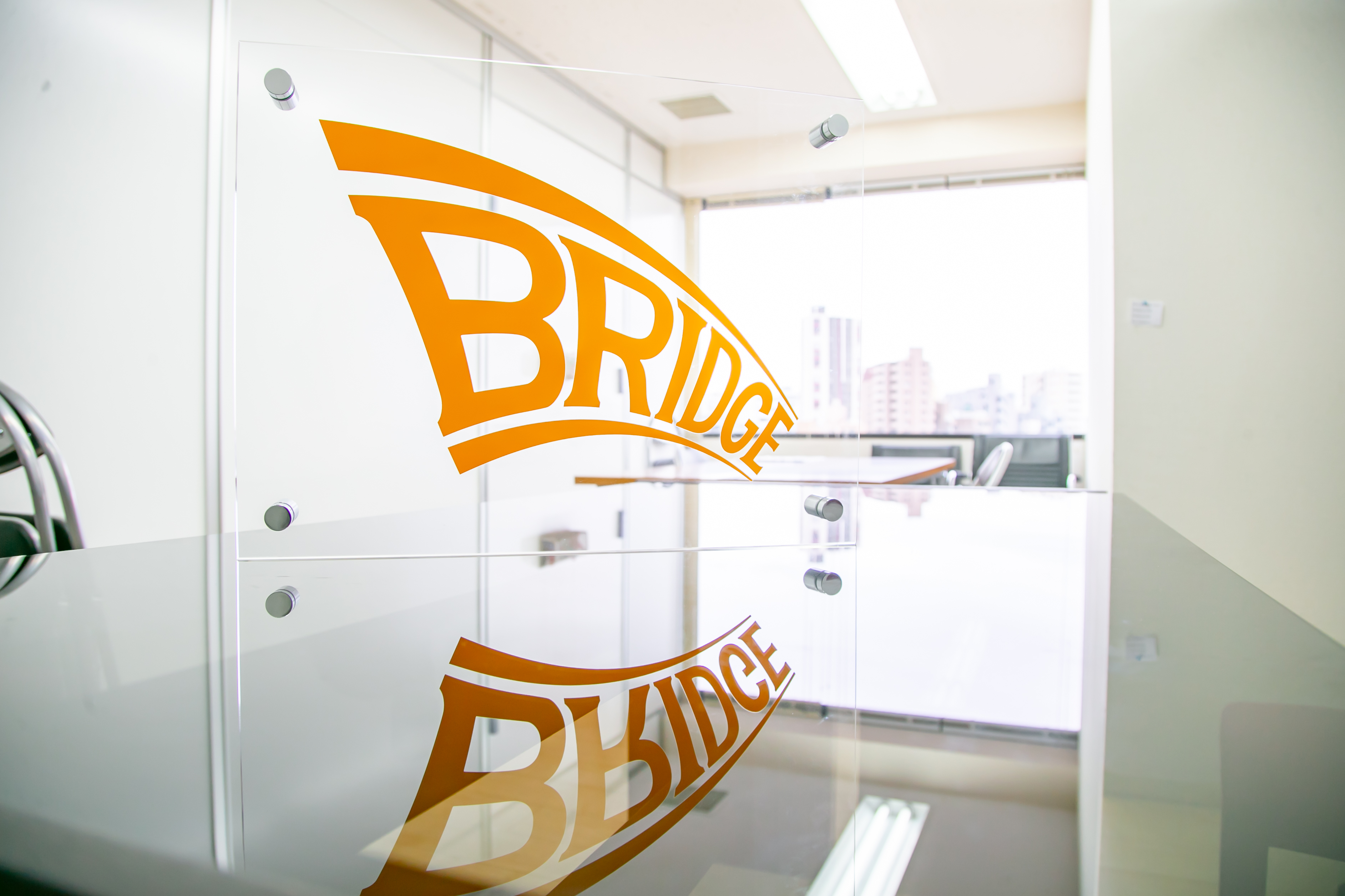 営業を人気職業ランキングにランクインさせたいんです。