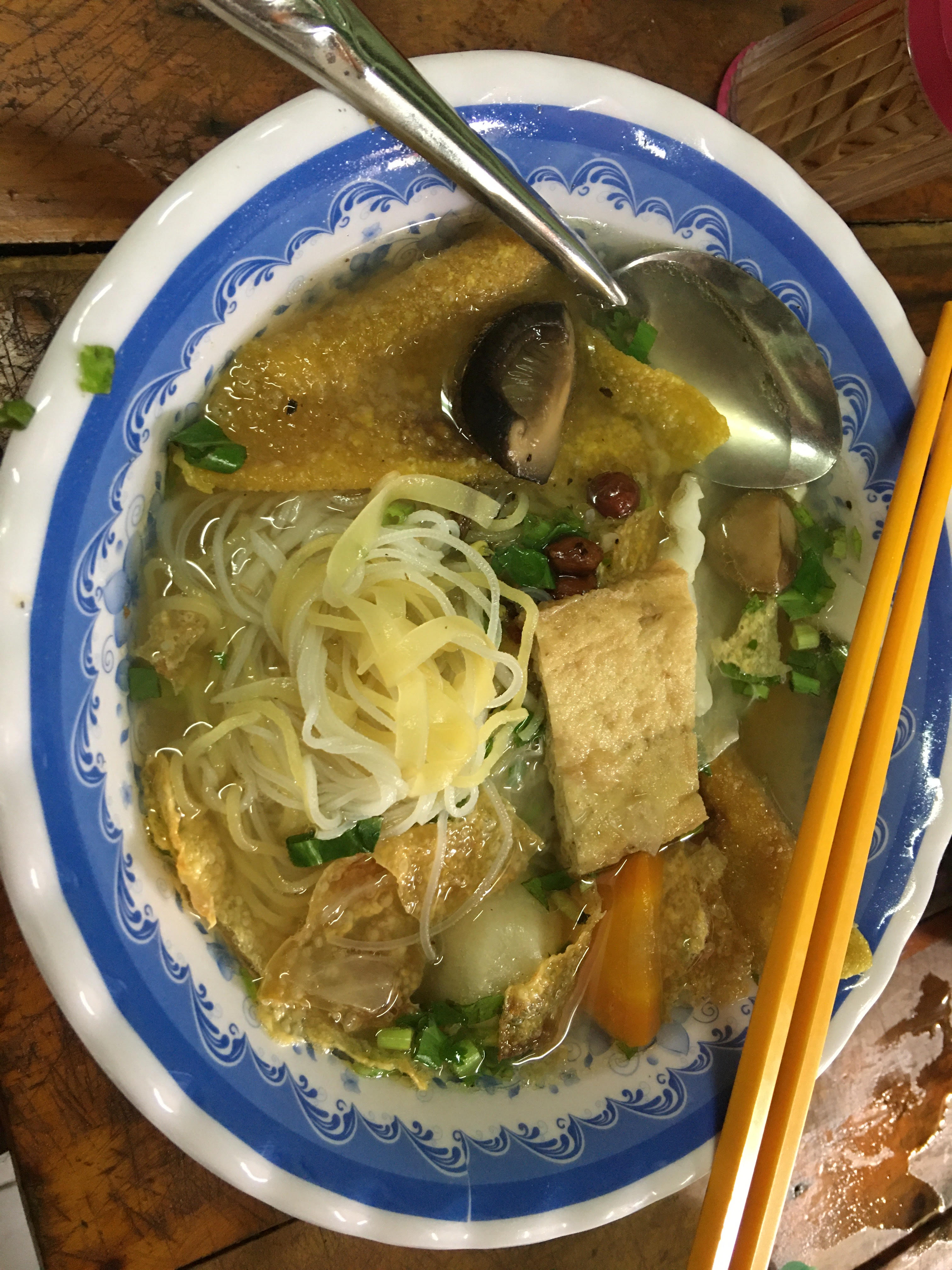 ベトナムの野菜ヌードル