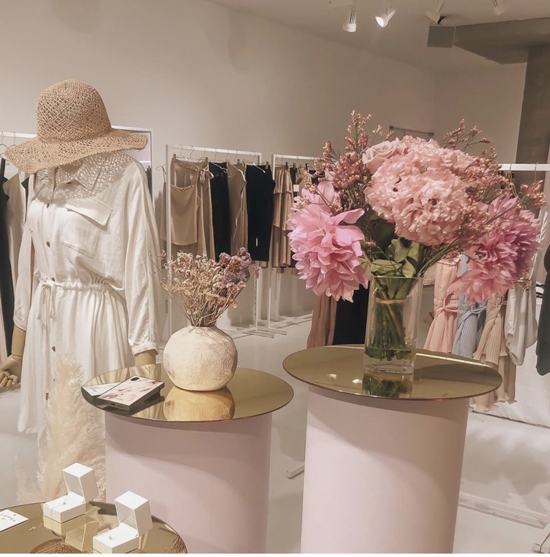 入社初日の驚愕の真実