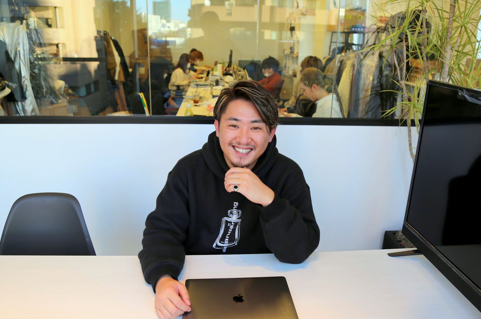 28歳の”雑草系起業家”が目指す『アパレルDX革命』