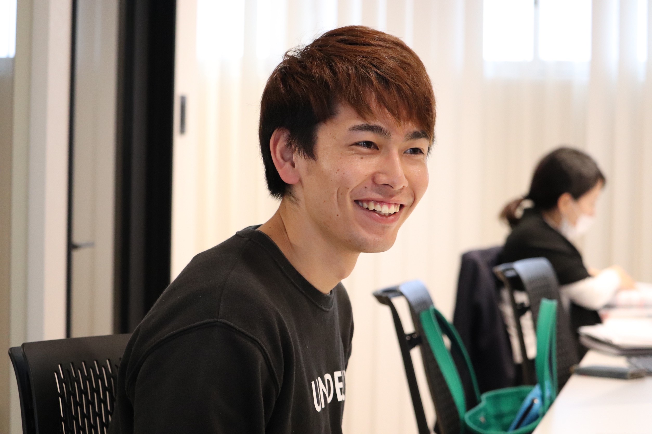 トレーニング研修責任者と店長兼任〜20代前半でもやる気と努力で、広がる可能性