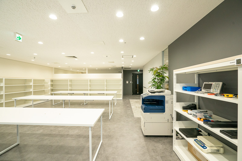 移転初日が入社日