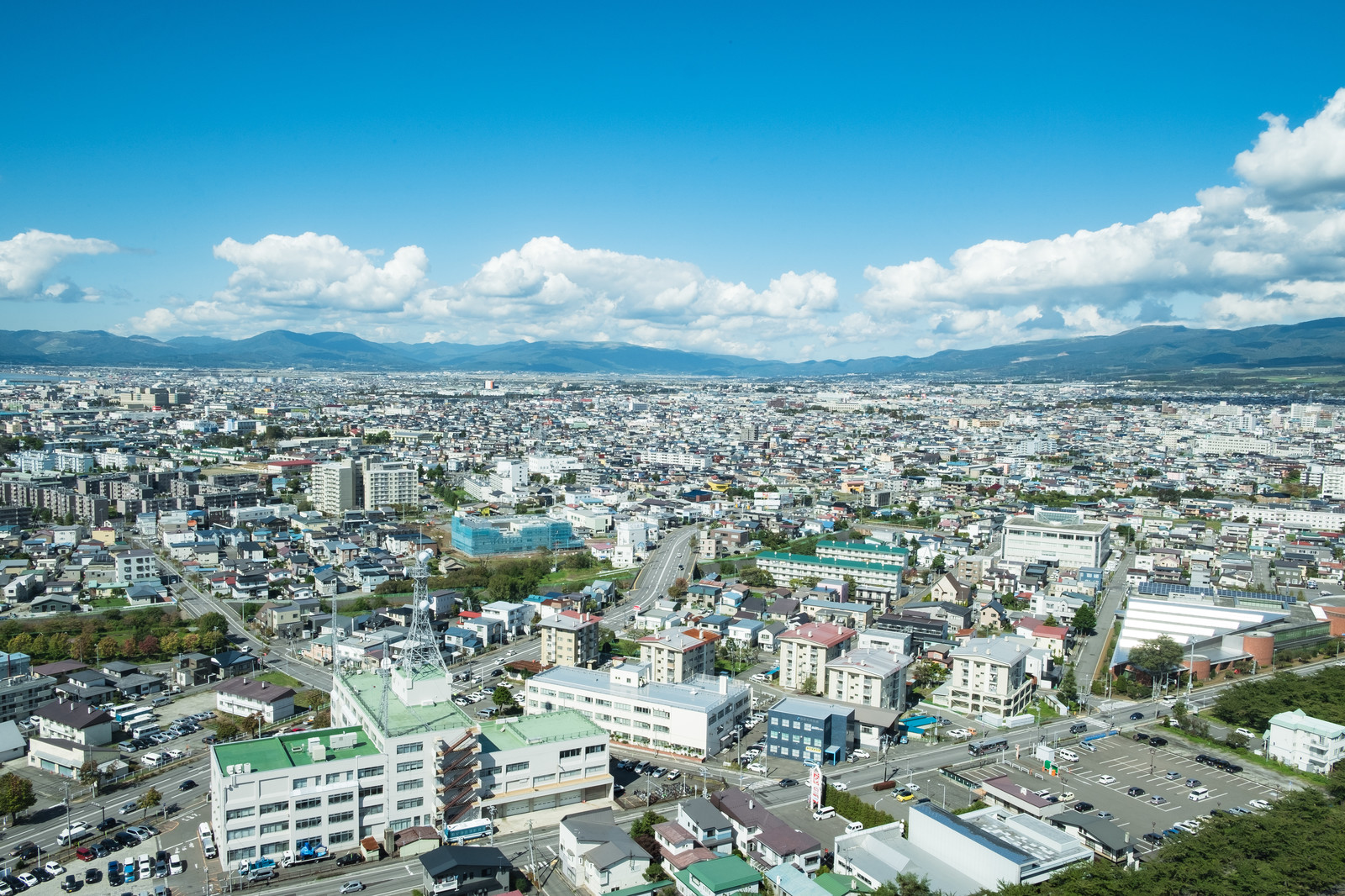 不動産DX　で　社会課題の解決を目指す！