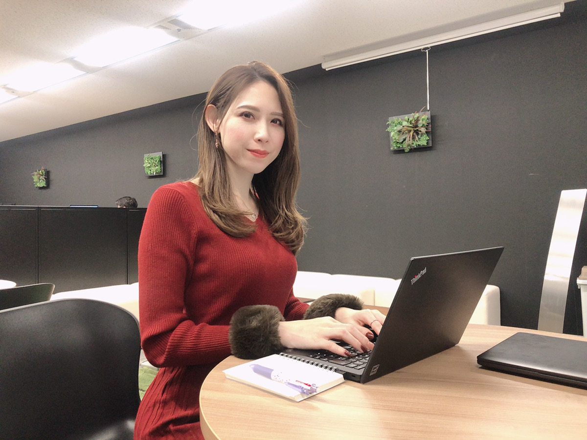 【社員インタビュー】企業受付から人材営業へ。仕事も遊びも真面目に取り組める、ずっと笑って居られる職場です