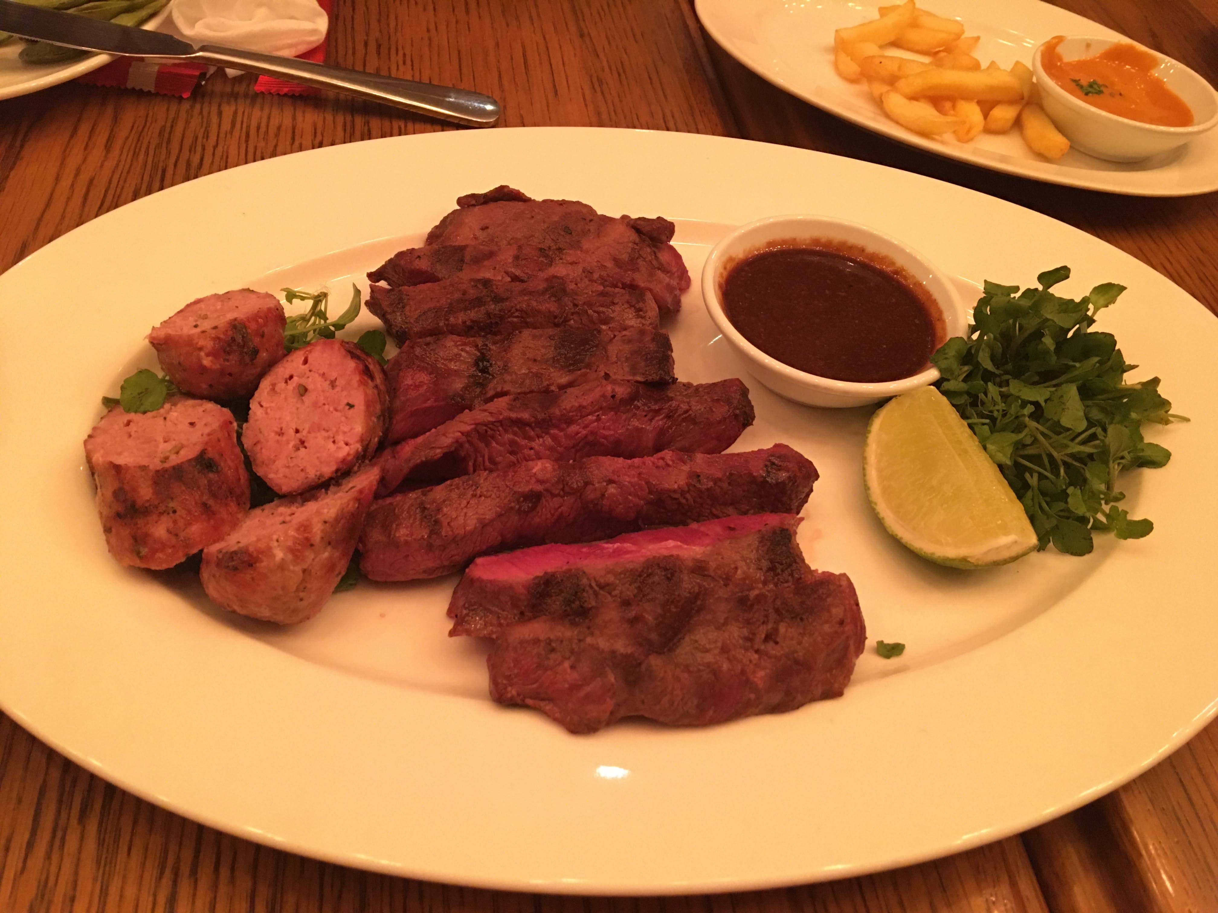 ホーチミンの肉バル