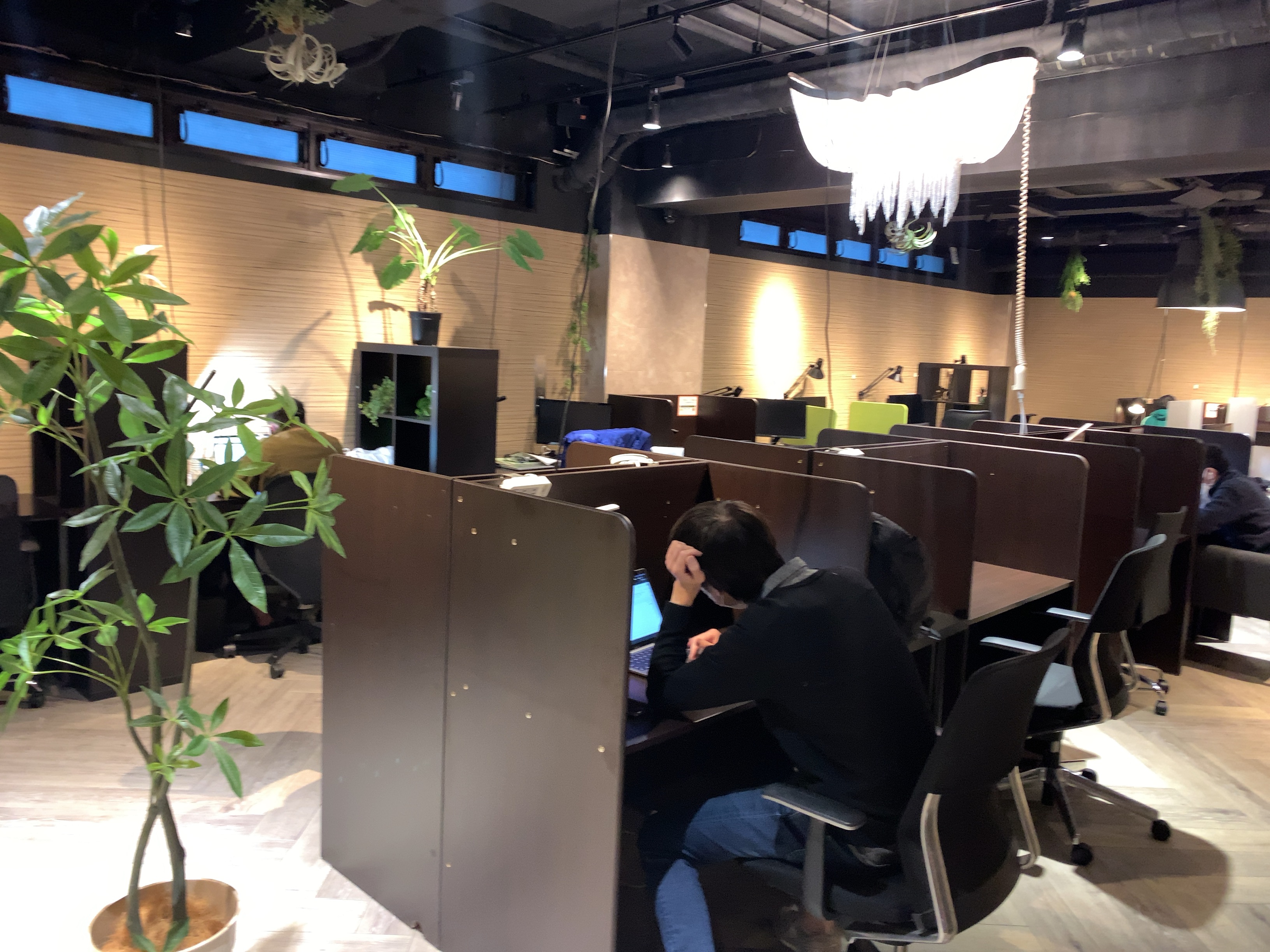 『就活生が無料で使えるコワーキングスペースに行ったら、はたまた内定が貰える気がした』レポ〜コワーク編