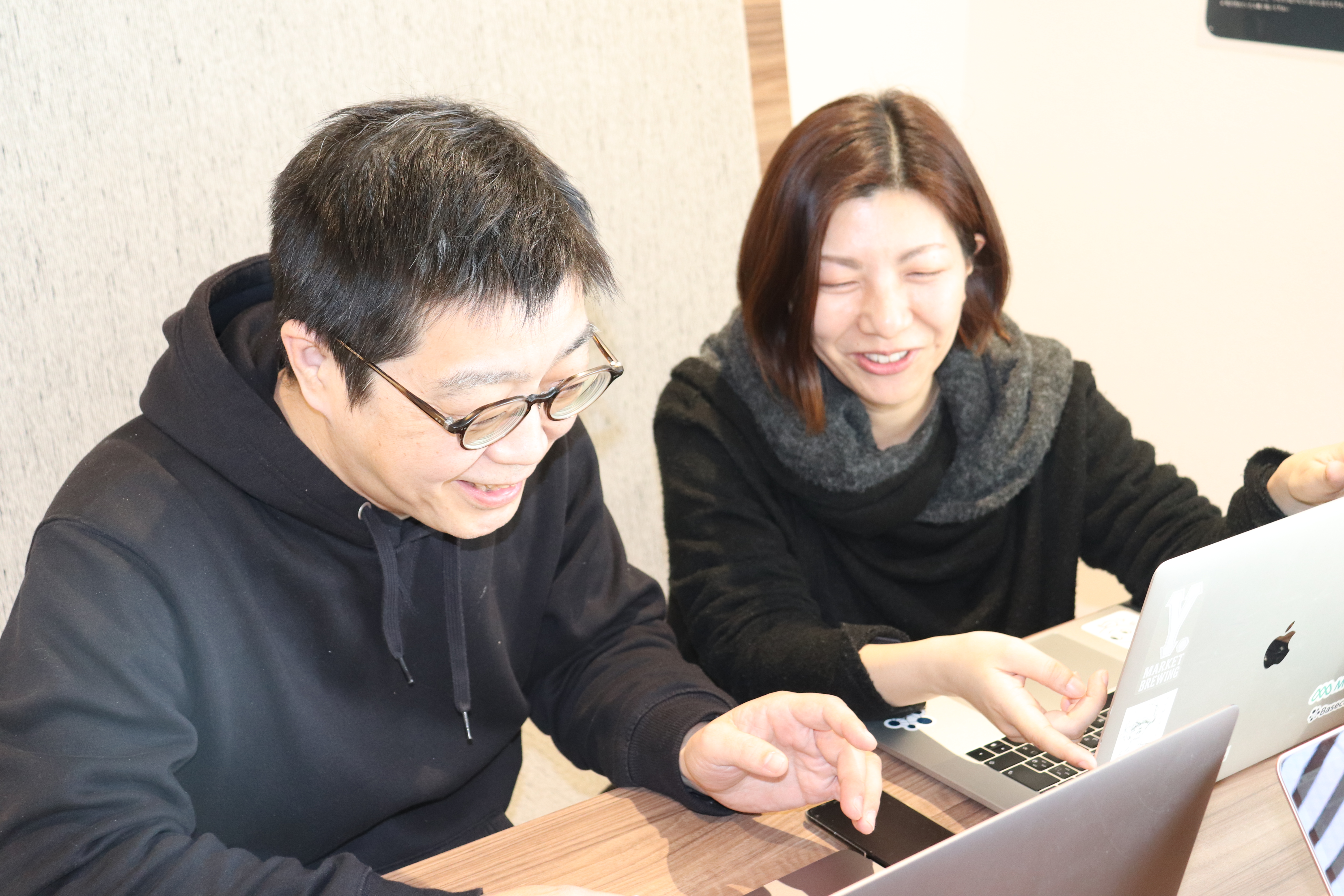 「仕事で使うツールだからこそ、ユーザーにとって負担が少ない色にしたい。」カラーテーマ変更秘話