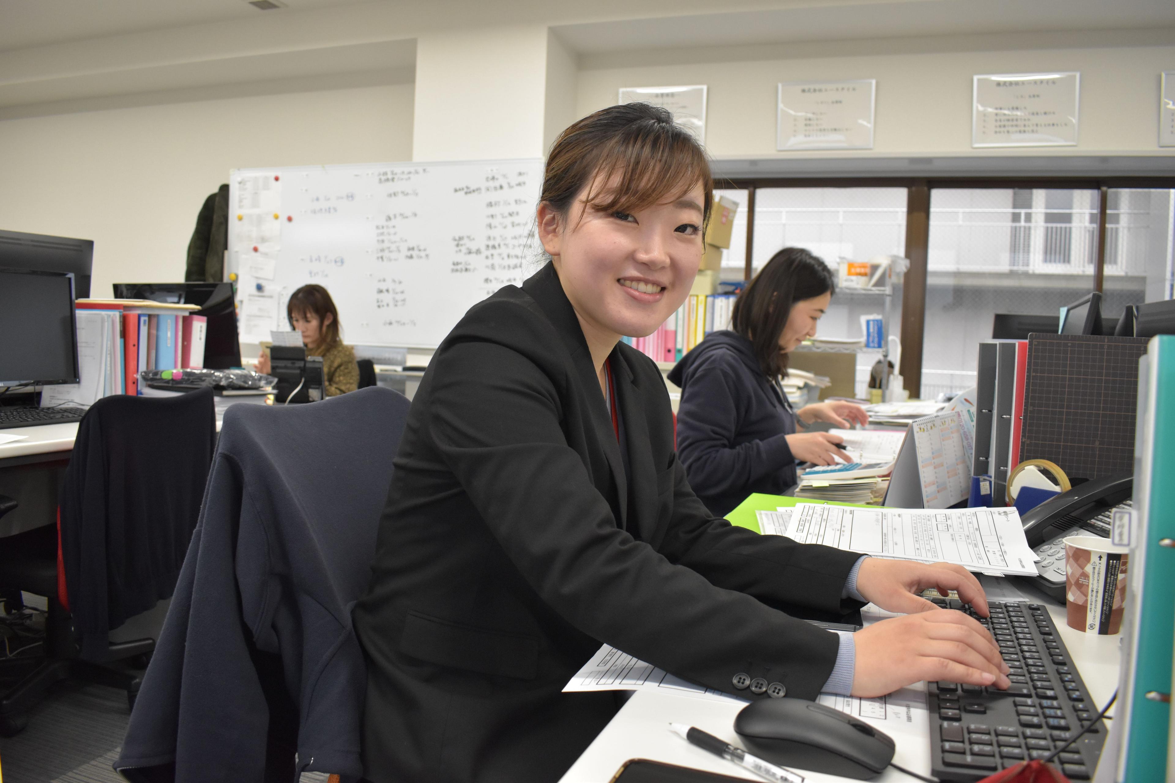 《働きやすさ満点のオフィス！？》社員インタビュー：尾中さん