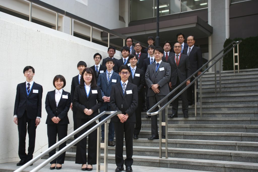 11人の新入社員が入社しました。活躍を期待！