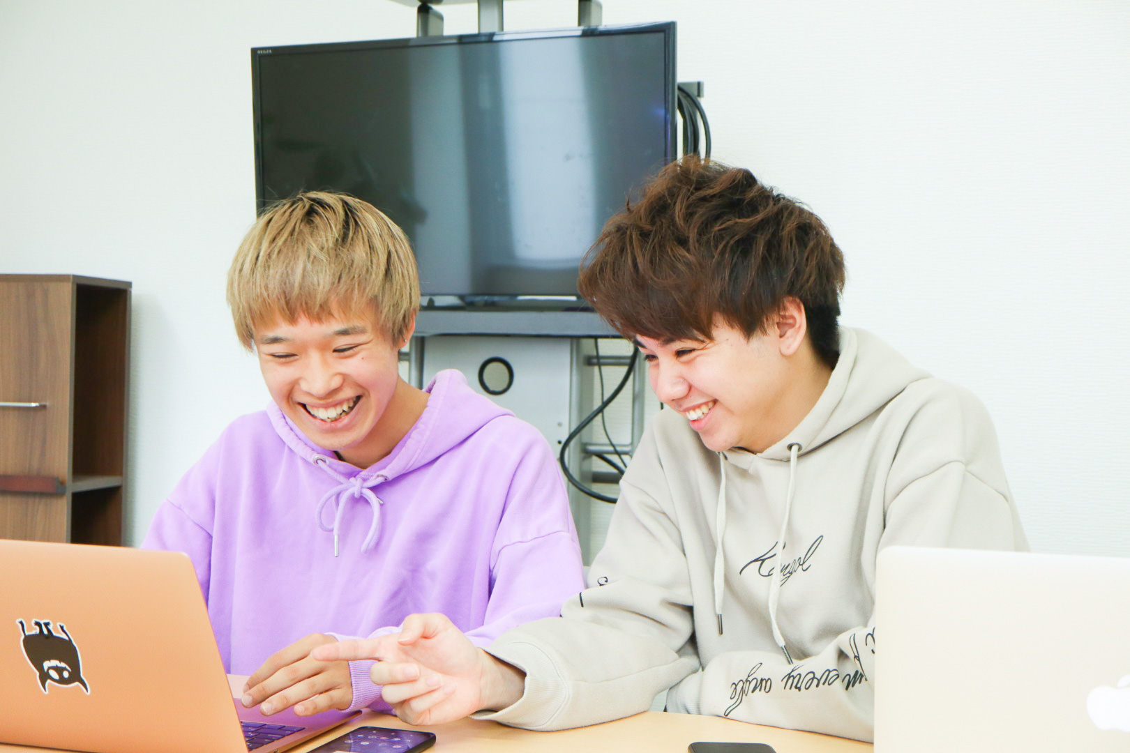 【就活×アッドラスト】「0日就活0円採用」フリチケ、資格取得費用無料の就活塾JLA、長期インターンシップに参加する意味を徹底解説！