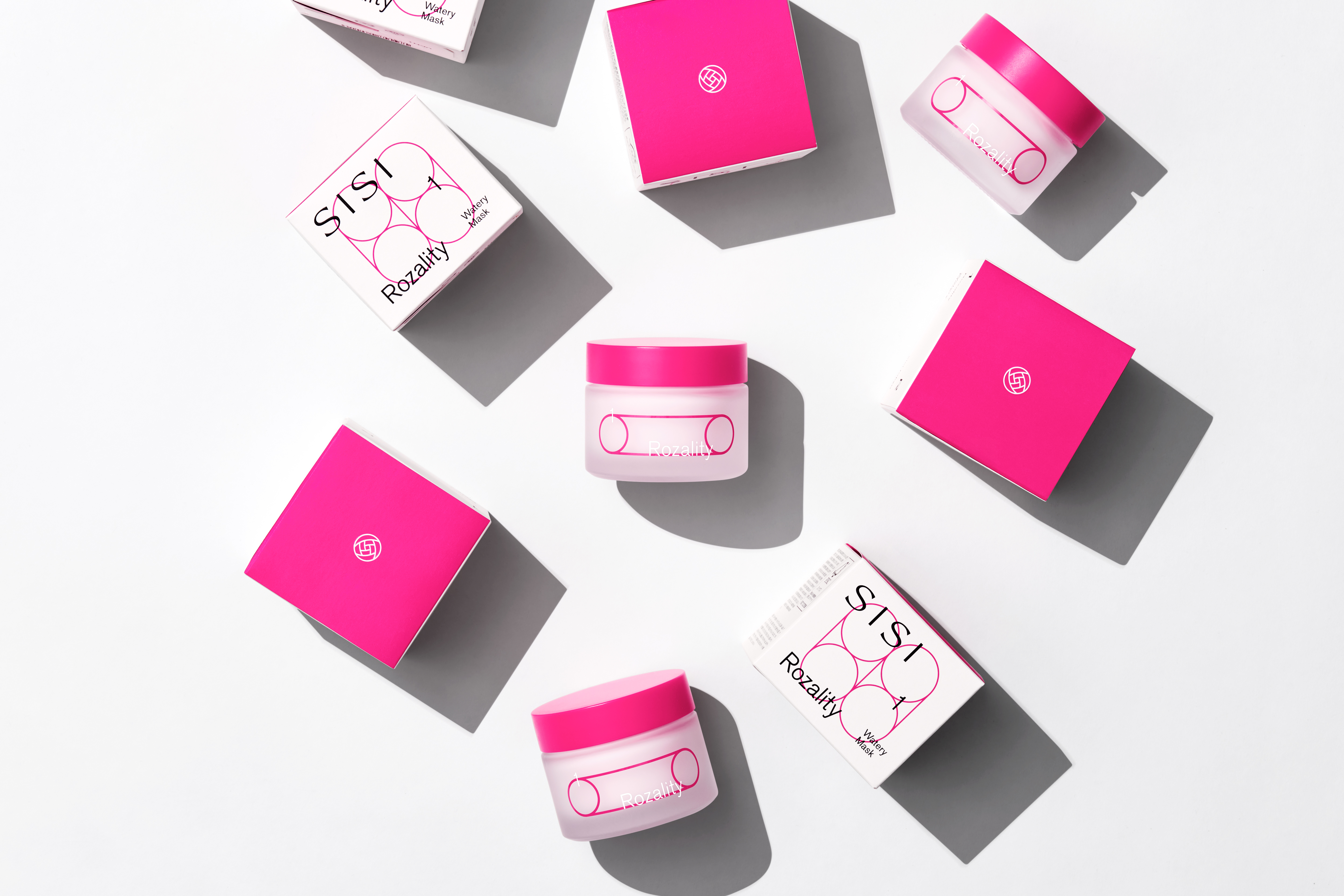 ＜WWD＞クラウドファンディング開始15分で目標金額達成最終949%達成。スピード感あるもの作りのD2Cブランド「SISI」