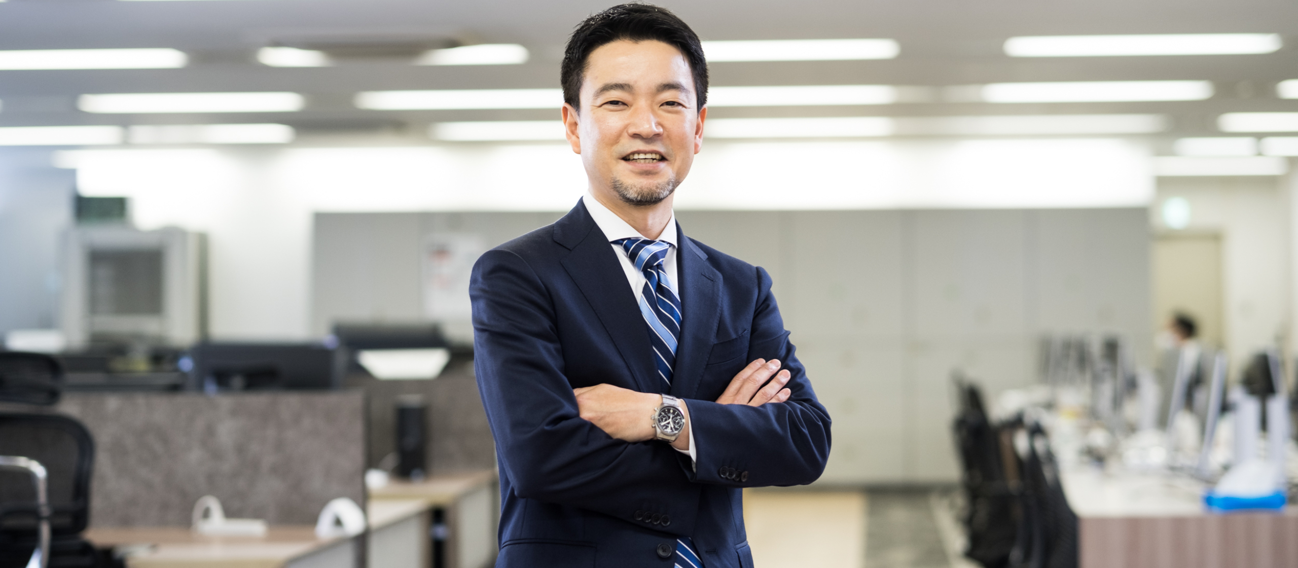 【代表インタビュー前編】本好きが高じて選んだ出版の仕事。その原点は、往復４時間の通学で本を読み漁った高校時代にありました