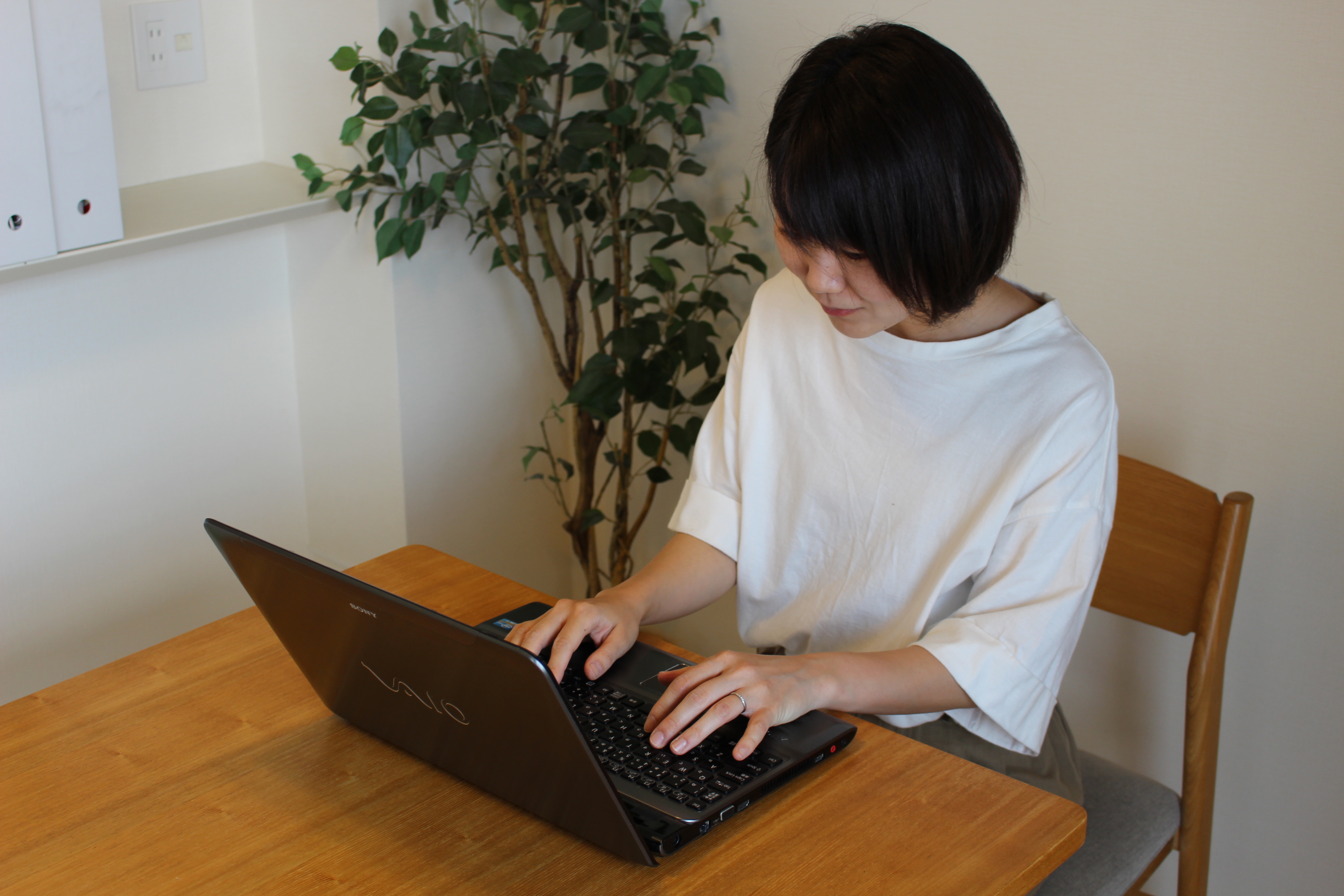 【社内インタビュー】一歩踏み出す勇気が私を変えた。育児中の主婦が実現する、自分らしい生き方とは