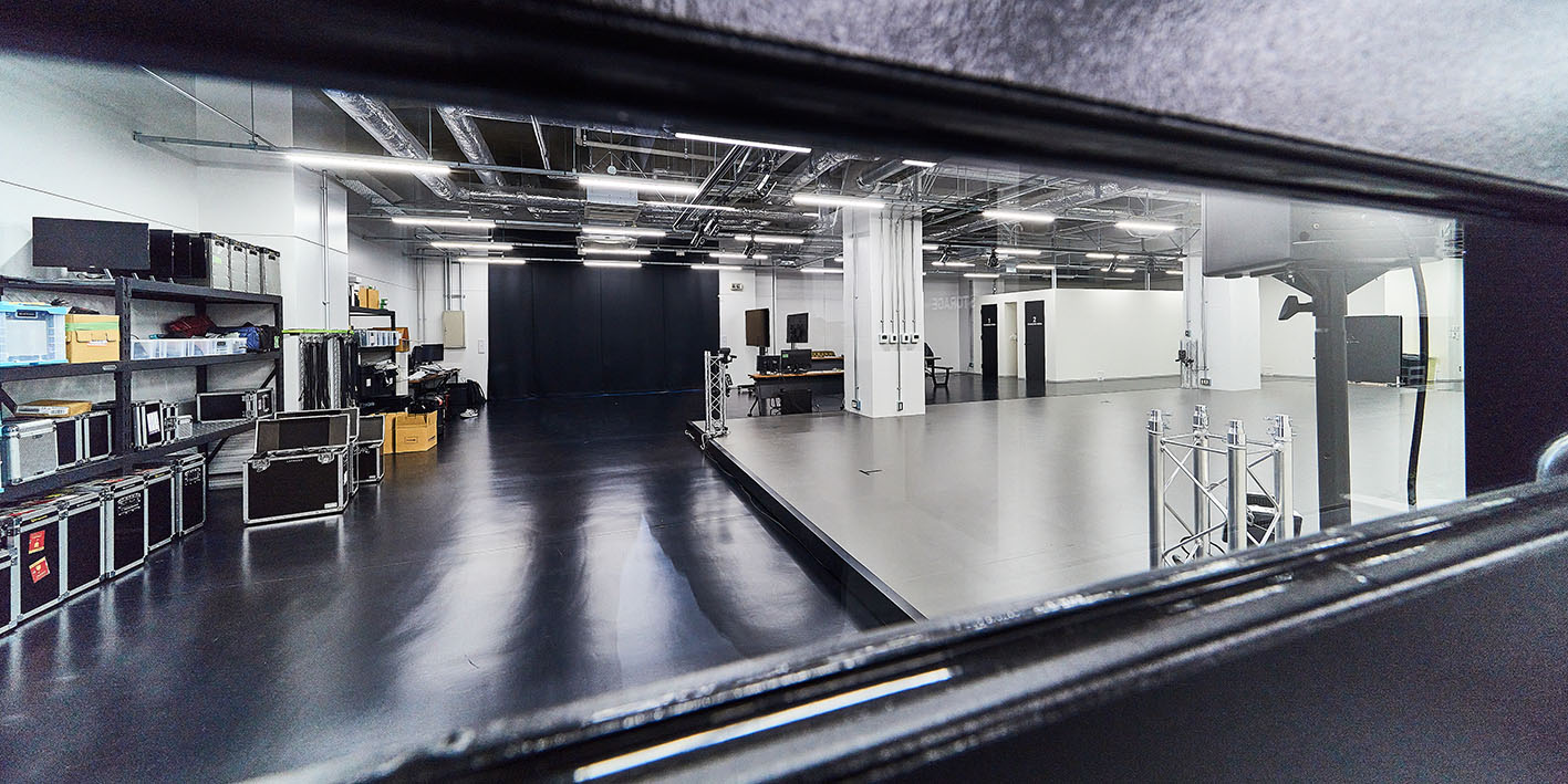 LATEGRAの実験室　モーションキャプチャースタジオ「CROSS DOCK XR STUDIO」