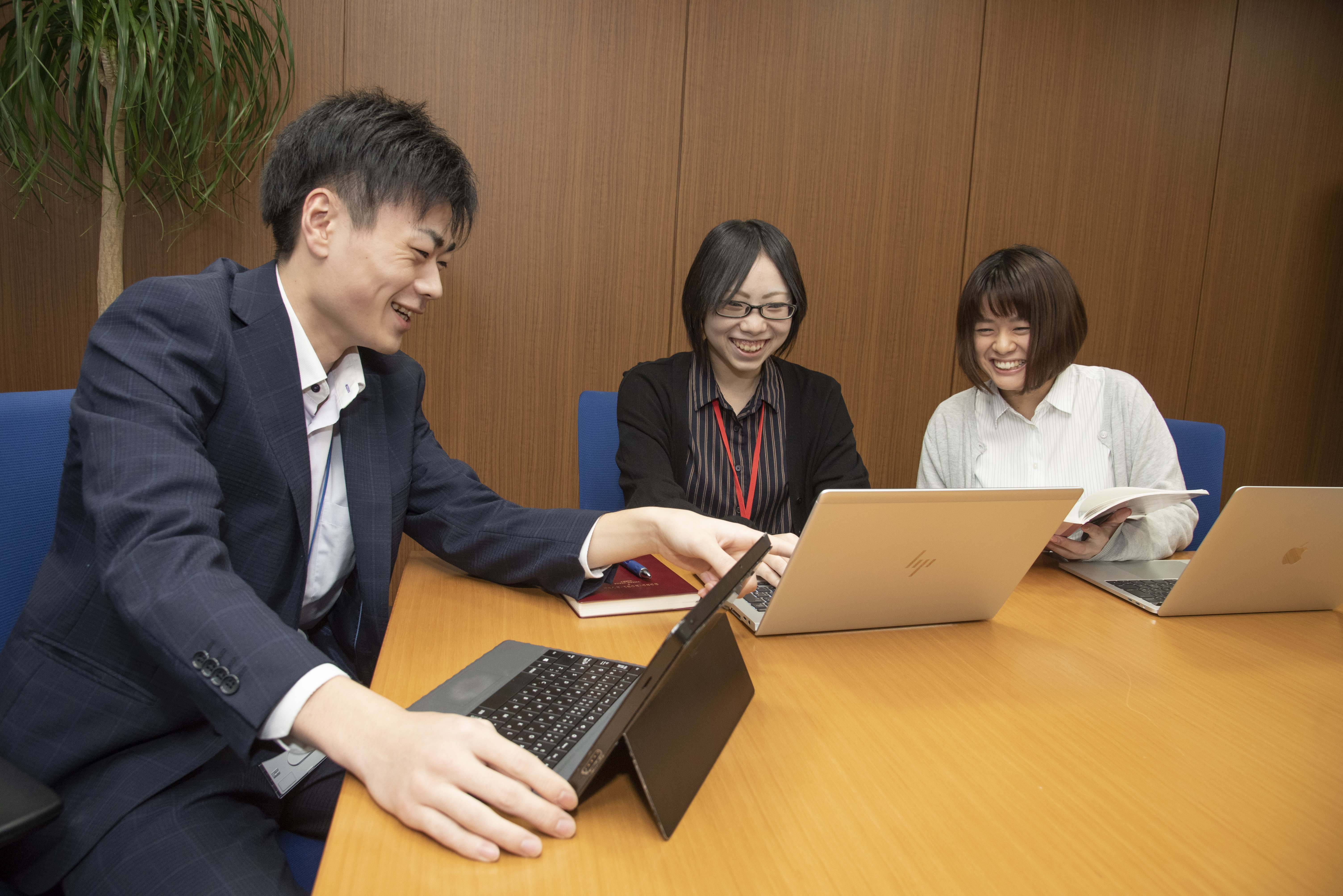 「夏の1day仕事研究（2023年卒向け）」参加登録受付中！