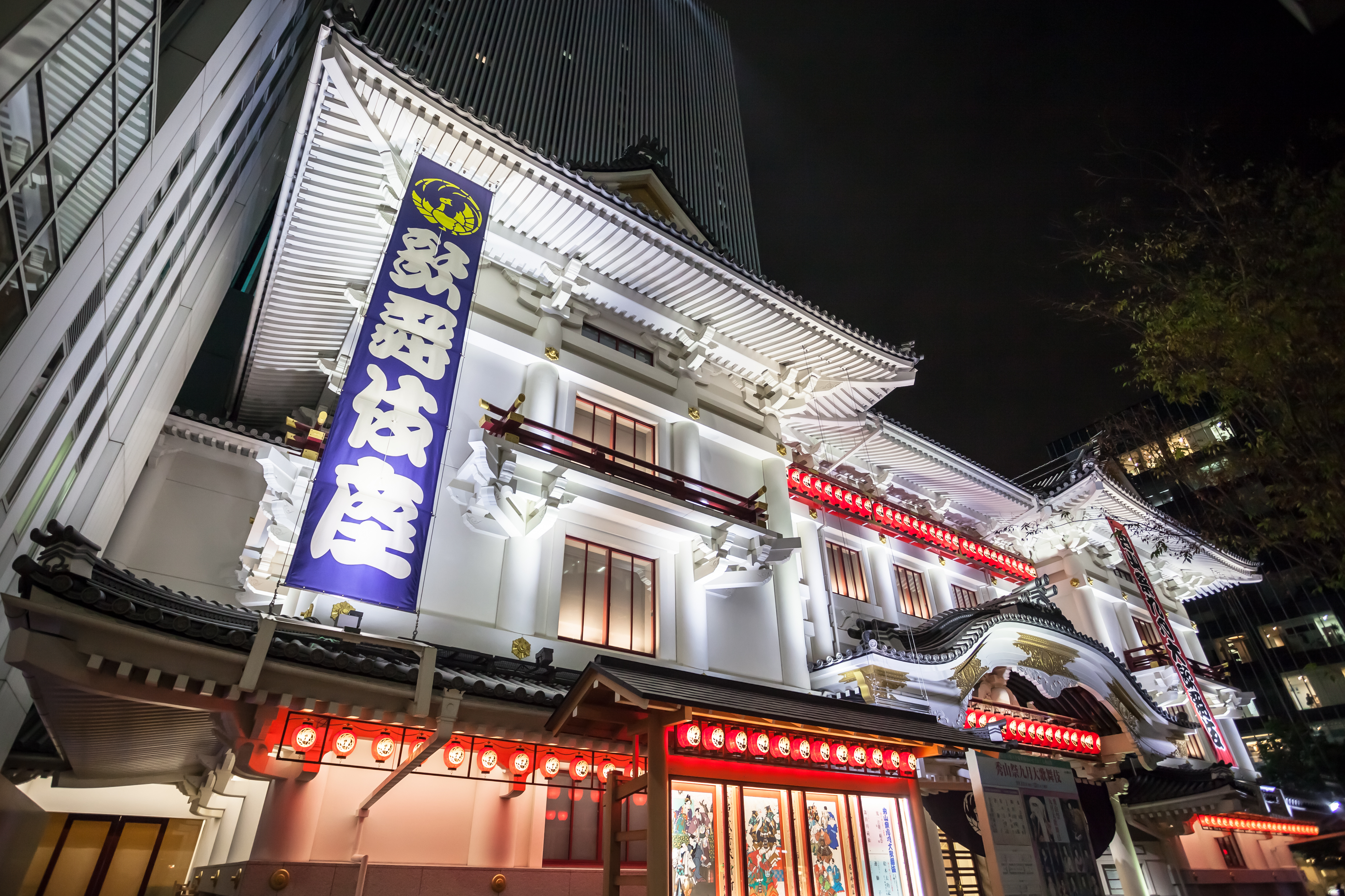 オフィス空間と自慢のスタジオをご紹介！