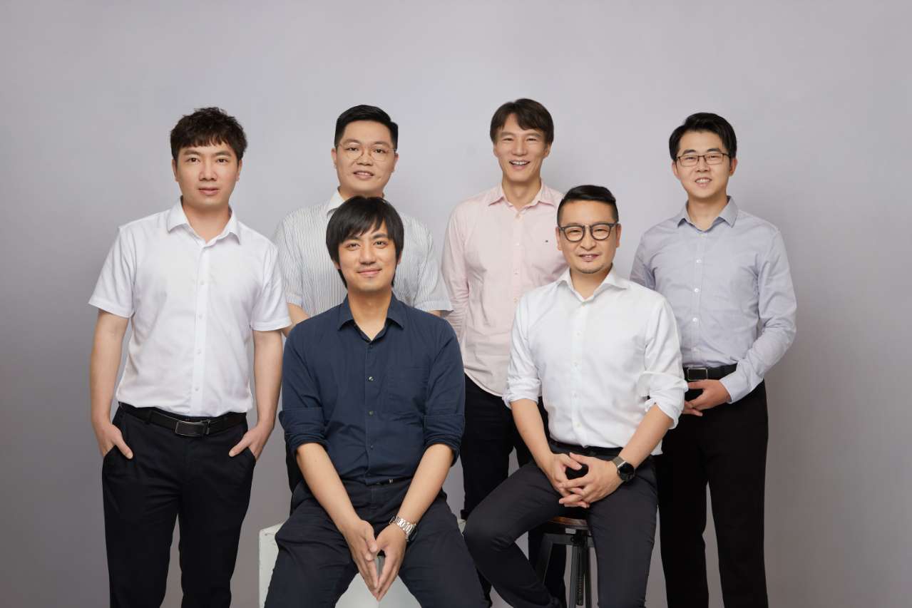 設立わずか２年足らずで上場企業３社と契約５億以上をクローズした急成長のチャイナ・ロボ・スタートアップ！