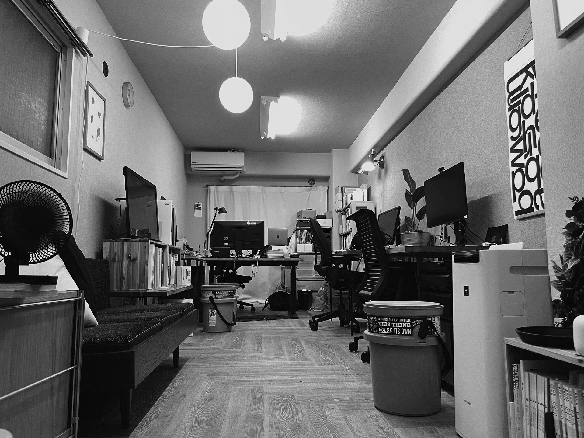 リノベされた1室を利用中。サプリや冷蔵庫のものは自由に飲食可能。