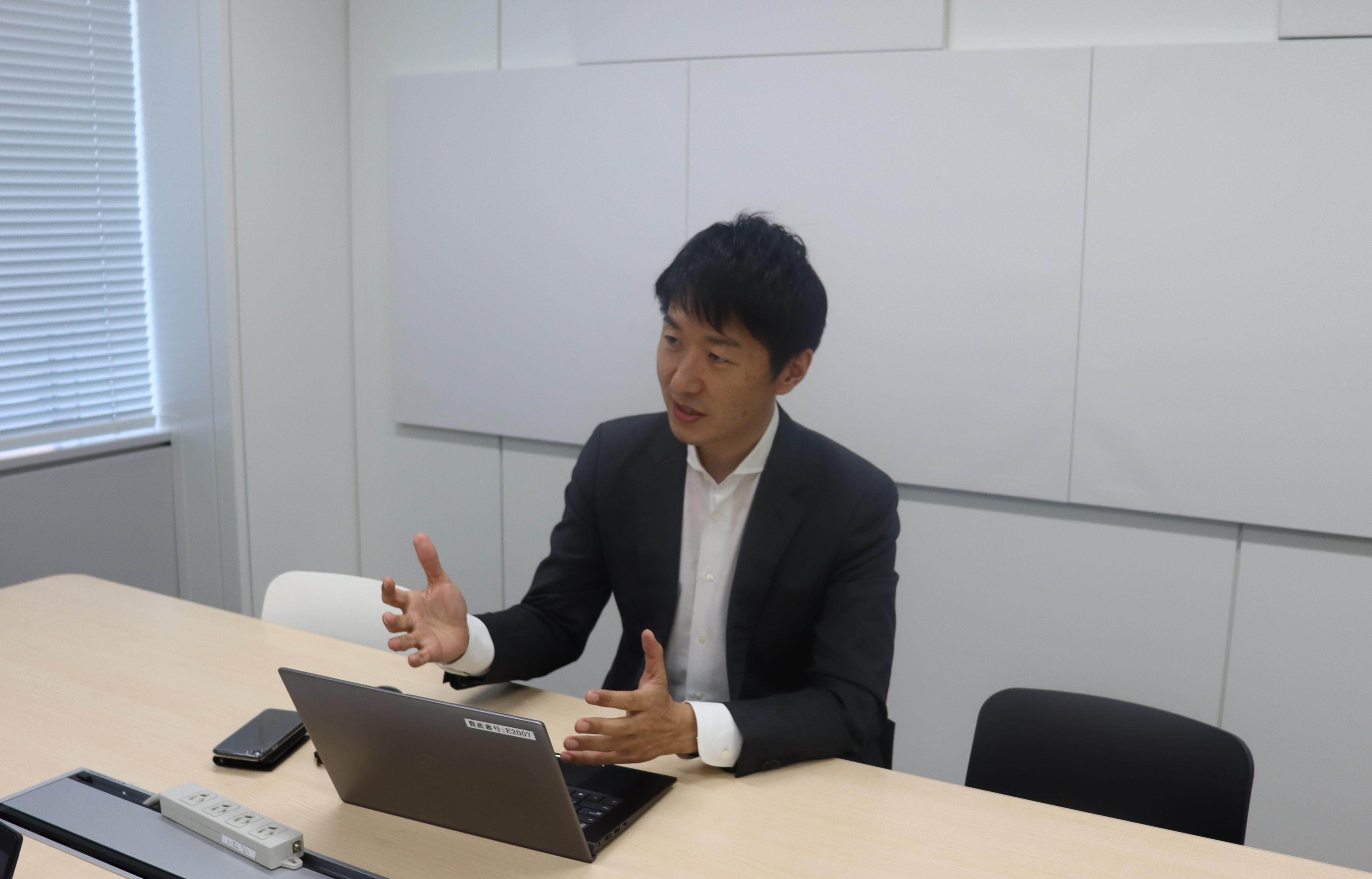 ストレスチェック法制化前からメンタリティマネジメントに関わり、常に「未来」に視点を向けてお客様の課題解決に貢献、営業活動をけん引するセールス部門責任者にインタビュー！