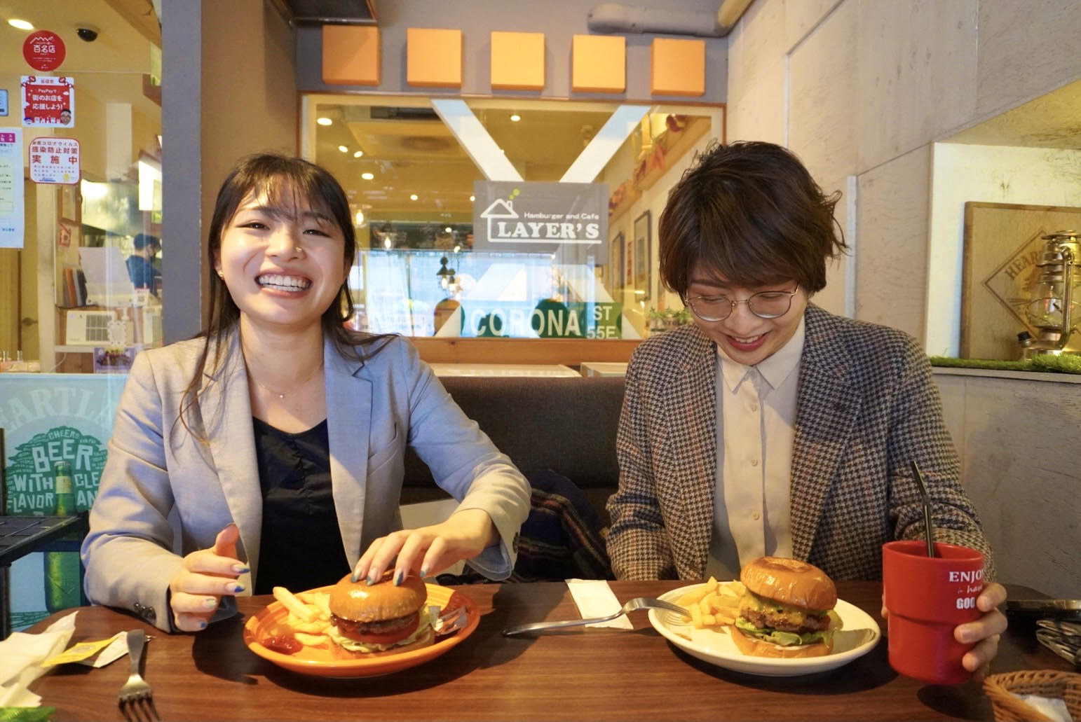 姉妹愛が過ぎる！女子社員(先輩後輩)にインタビュ〜！大変なことや、フレックス制について教えて！