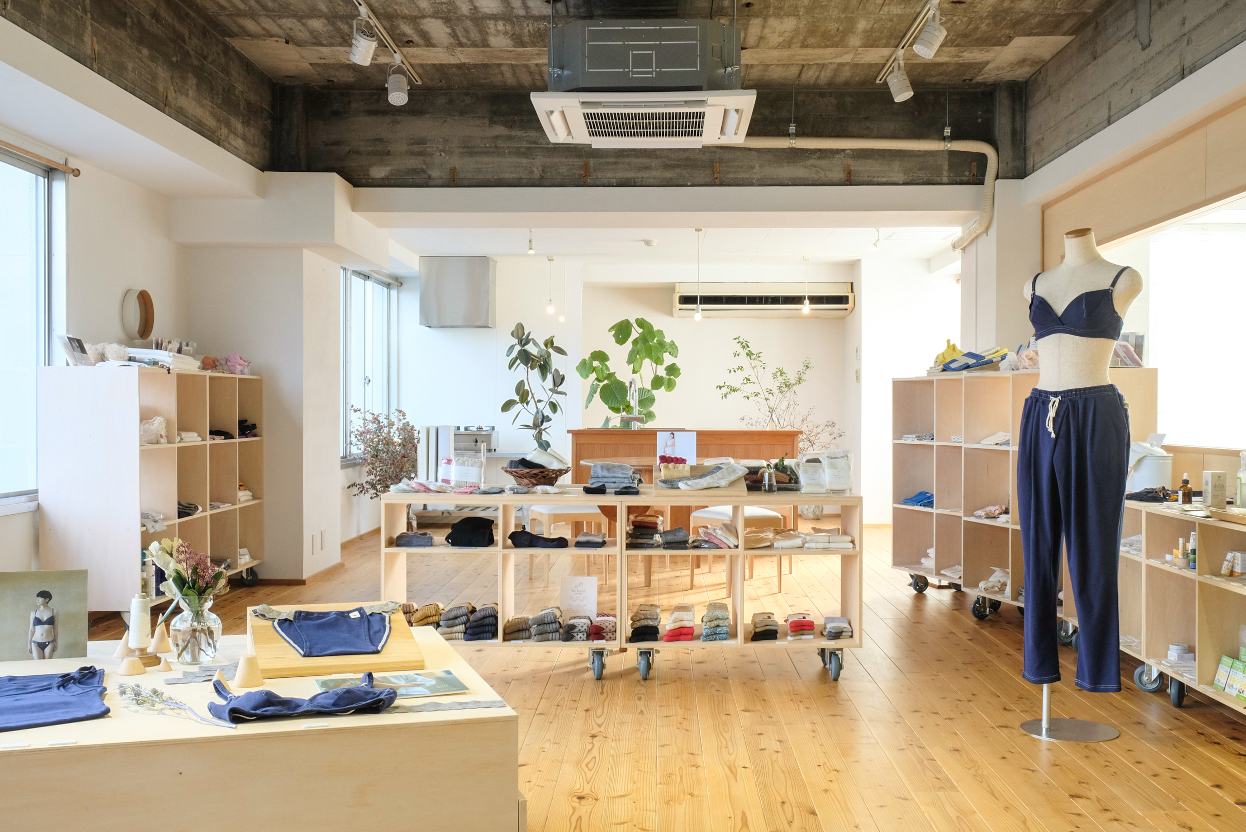 マアル素＝ショールーム＋ファクトリー＋オフィス