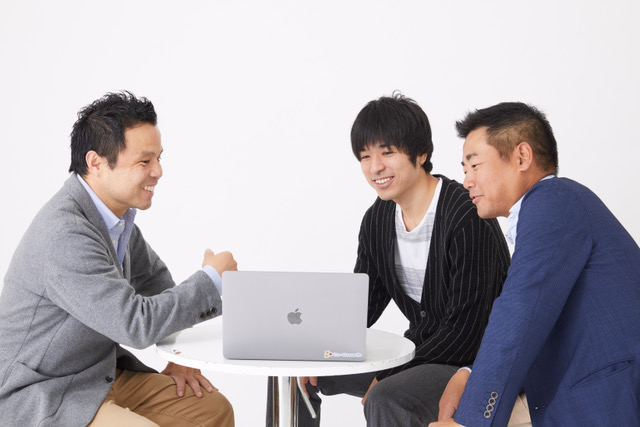 人材×ITの総合メディア『HR Techガイド』に、リフレクトルにかかるインタビュー記事が掲載されました！