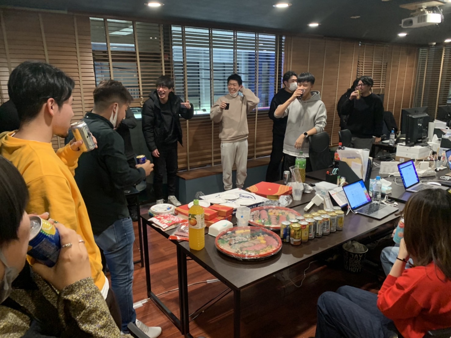 目標達成！オフィスで忘年会！！
