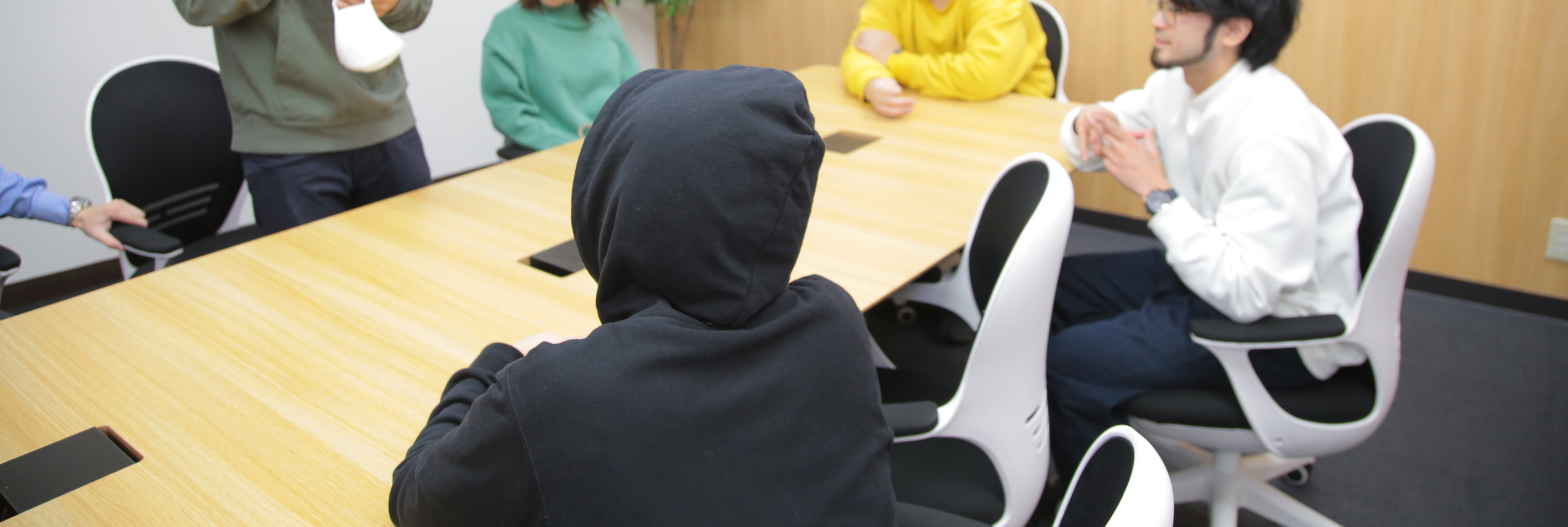 【社員インタビュー vol.1】ネクストライブの光！なのに自称”闇エンジニア” R編