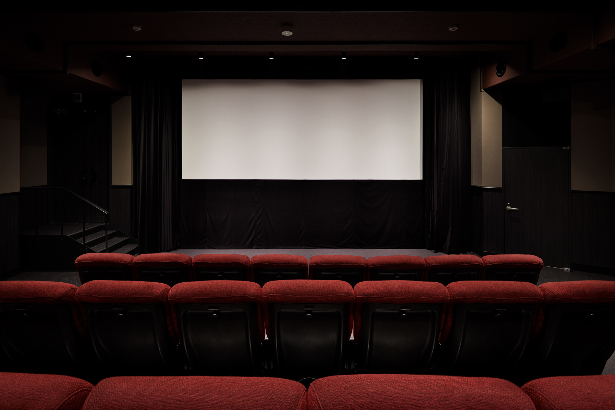 22年ぶりに復活した唐津の映画館「THEATER ENYA」映画の可能性を信じ、私達が描く未来のまちの姿【後編】