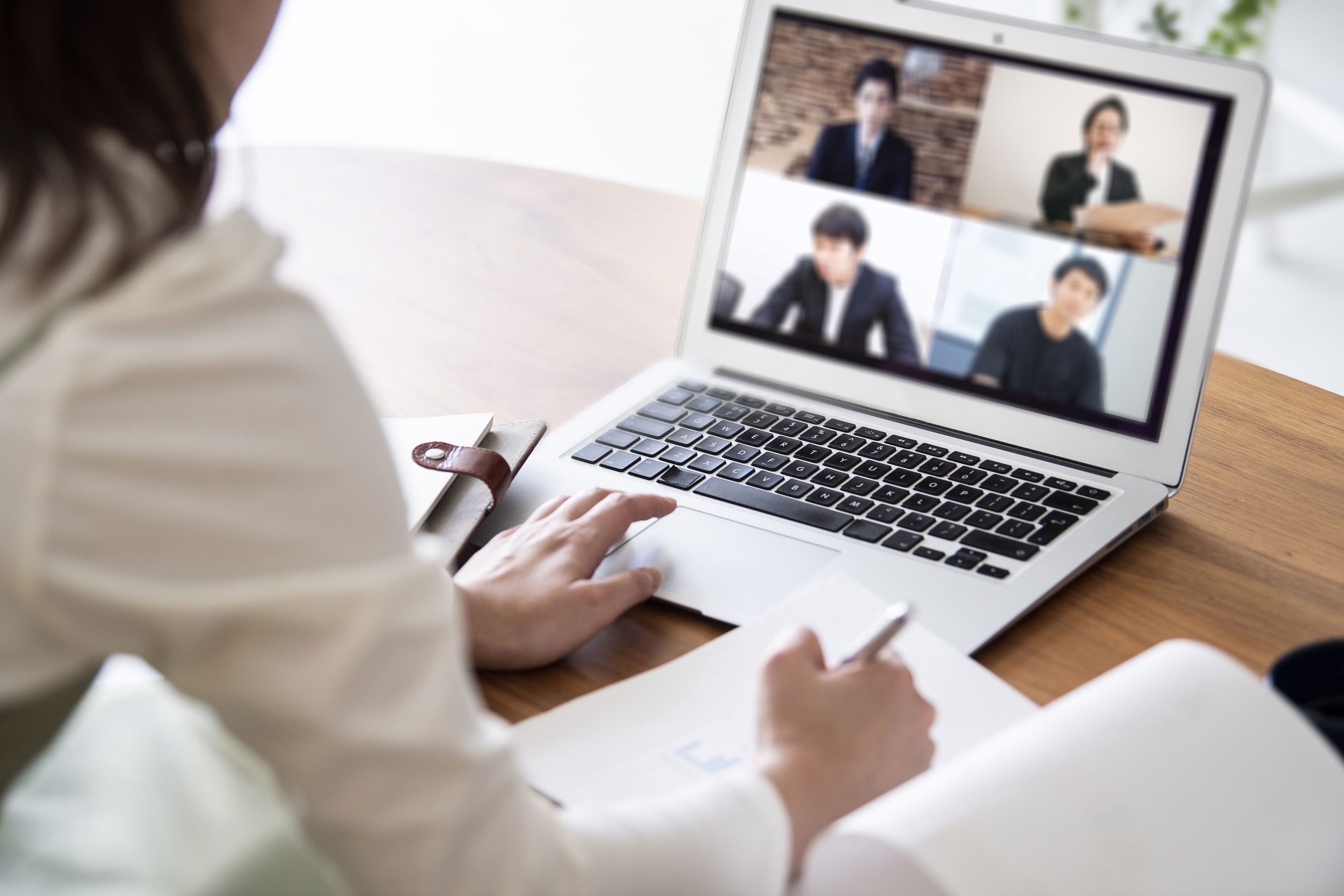 【開発メンバーインタビュー】「精神疾患を行動変容から予測する。ついにその未来がきた。」開発チームが考えるeMindでの開発の面白さとは。