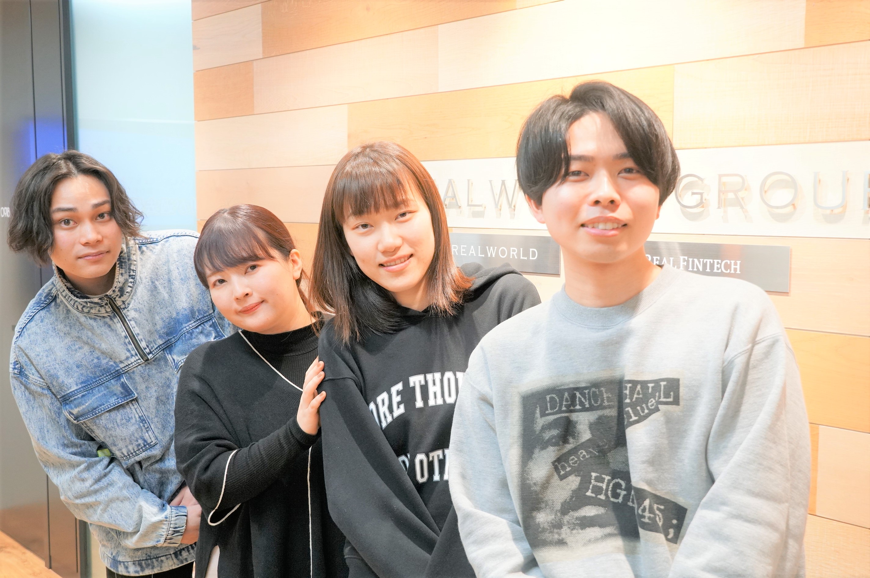 リアルワールドの仕事環境や求められることを新卒から働いている2人にインタビュー！