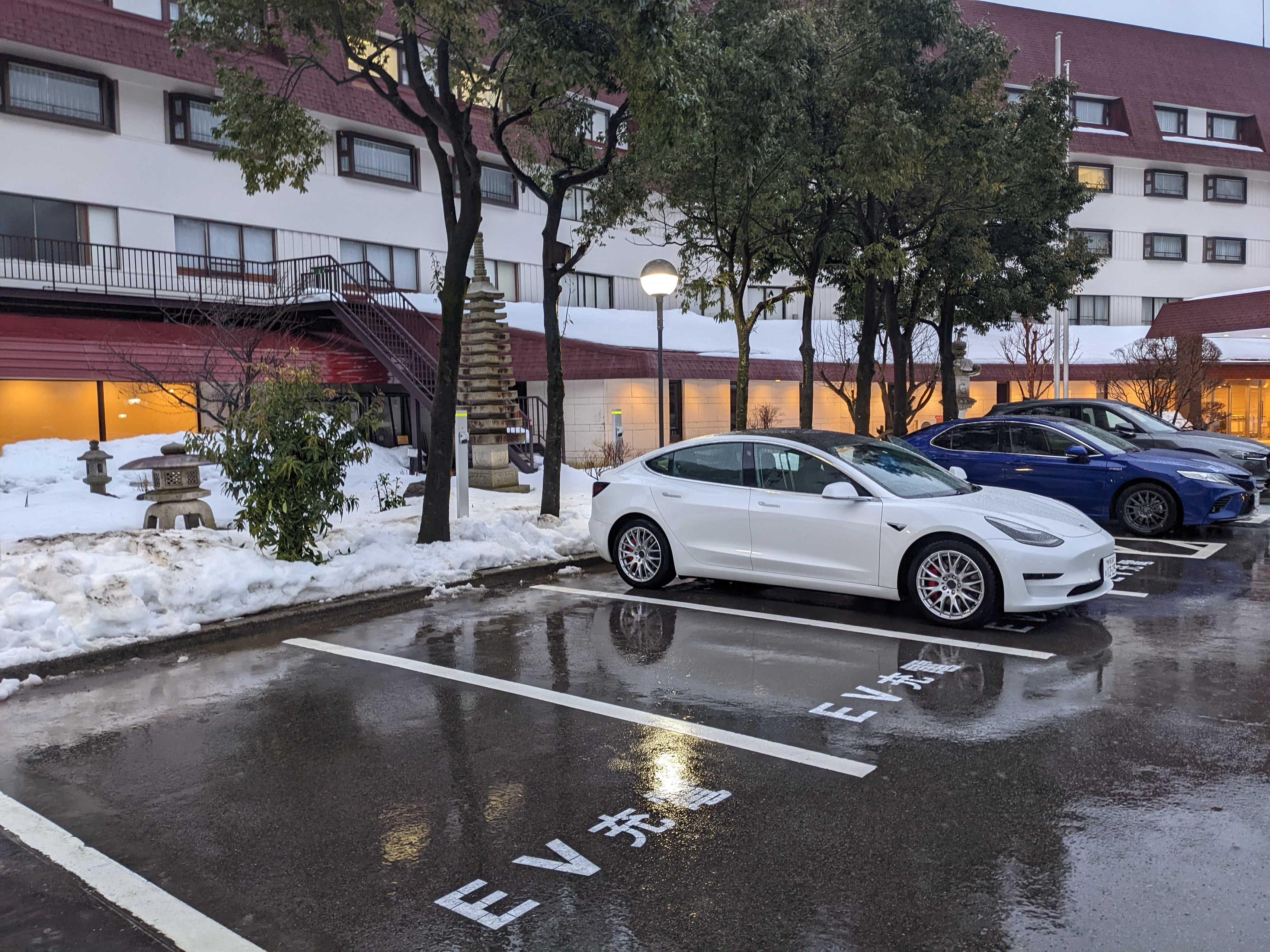 誰かお願い！お客さんが待ってるの！