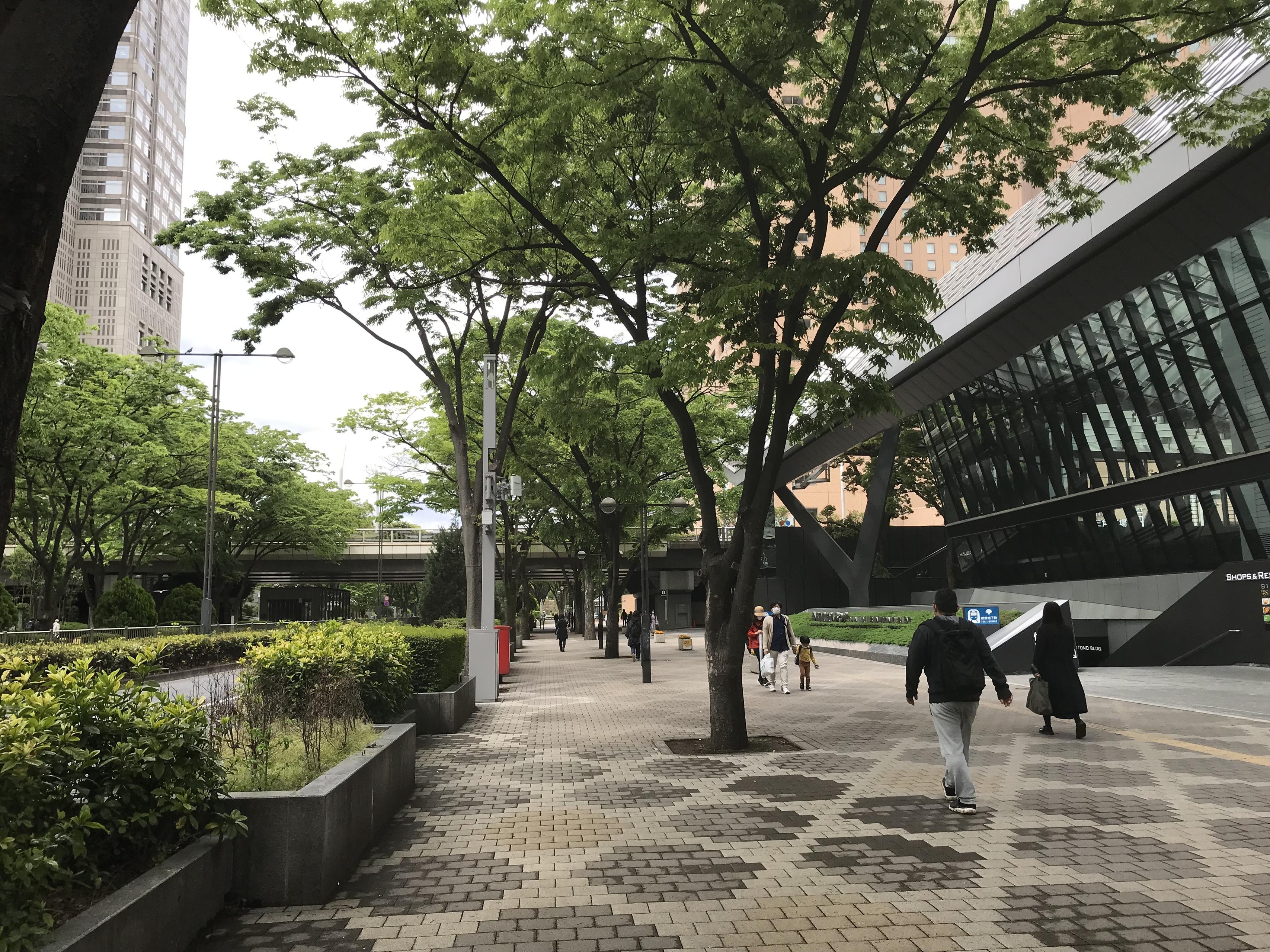 【アクセスルート紹介】新宿駅からの歩き方