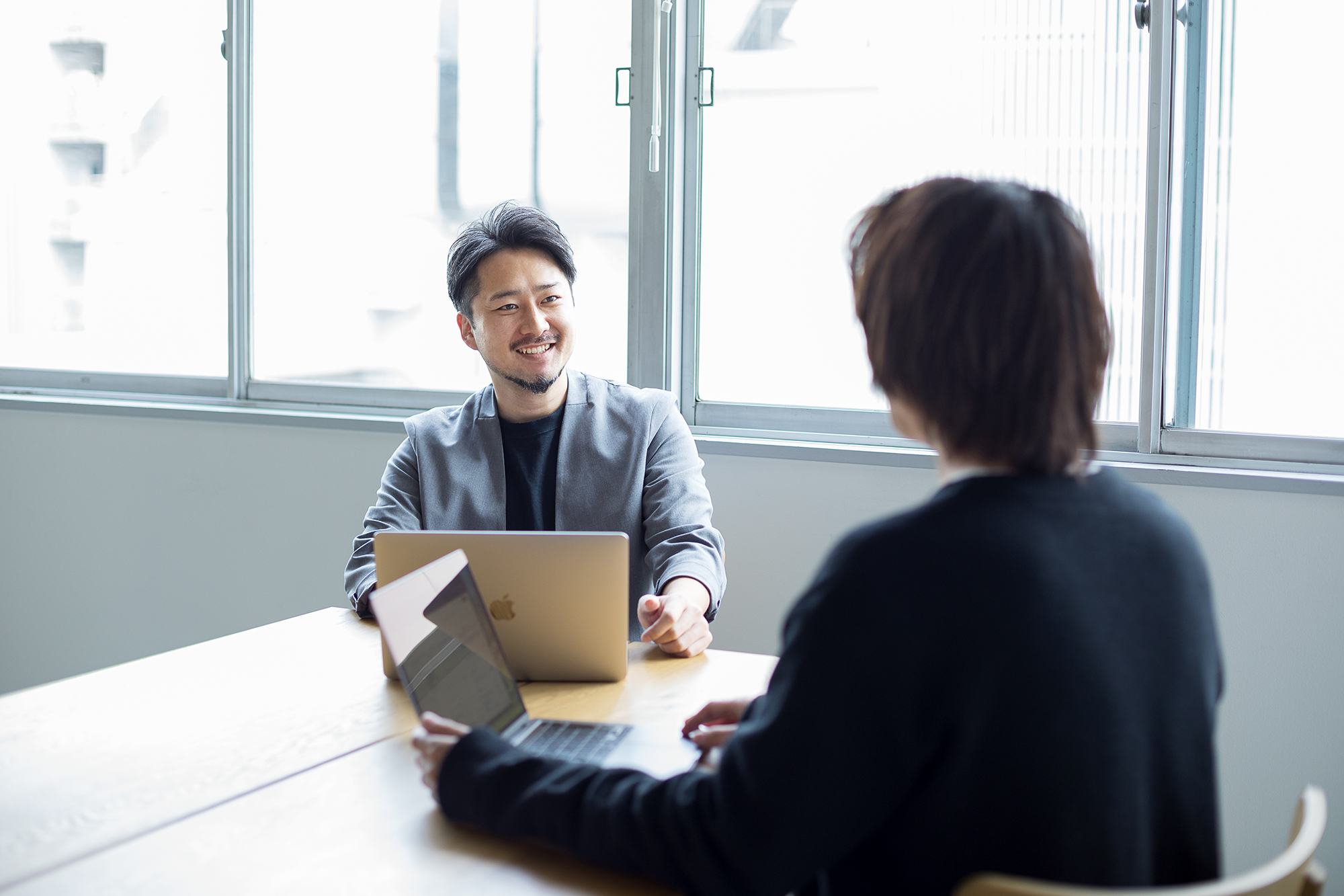 【社員インタビュー】ブライダルジュエリー業界に新しい価値を提供したい/事業企画・法人営業Div.