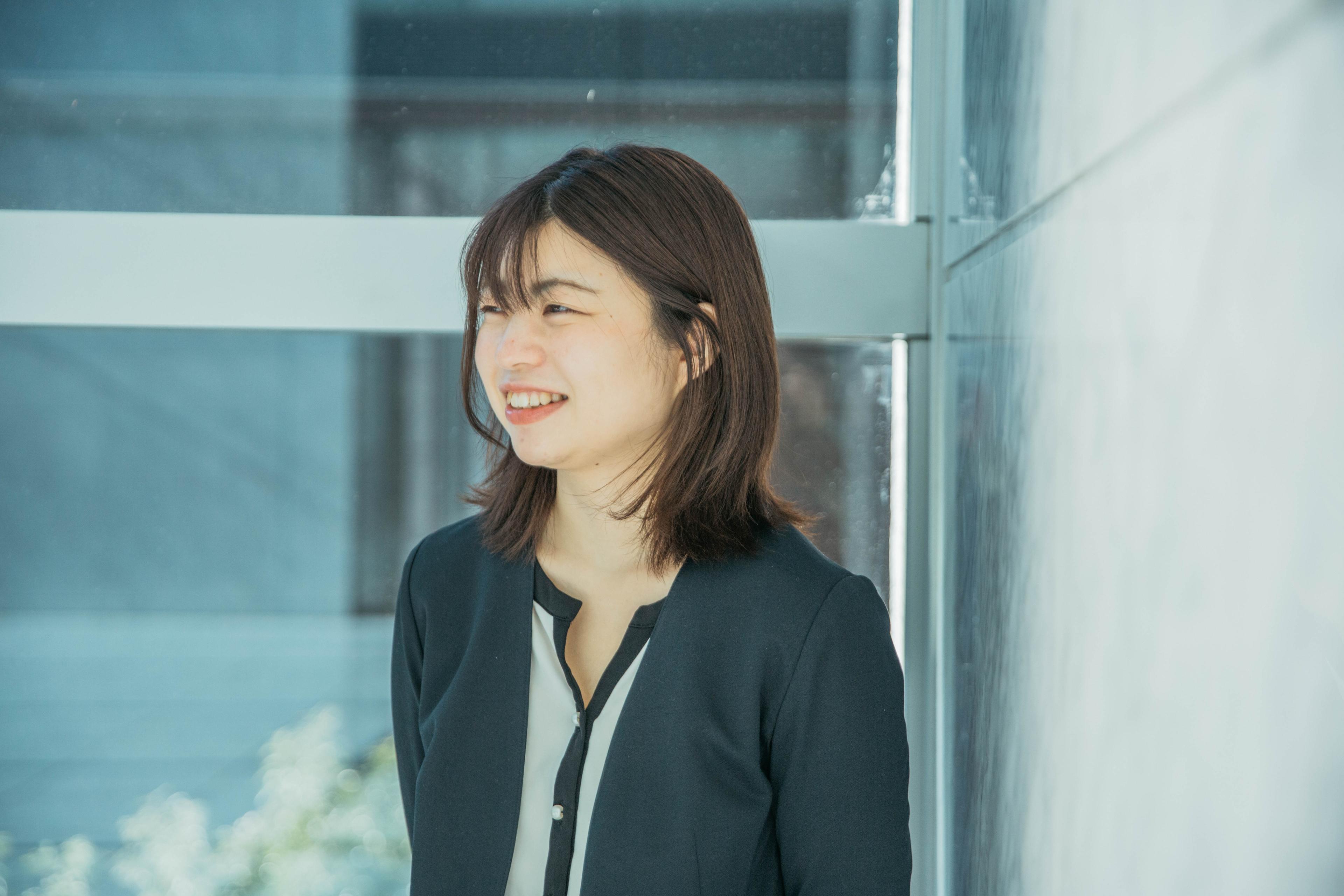 100％の解決や改善は難しくとも、自分がどんな立場やポジションでいたら少しでも和らげられる存在になれるか？ とは常に考えてます。〈Staff File 05-4〉