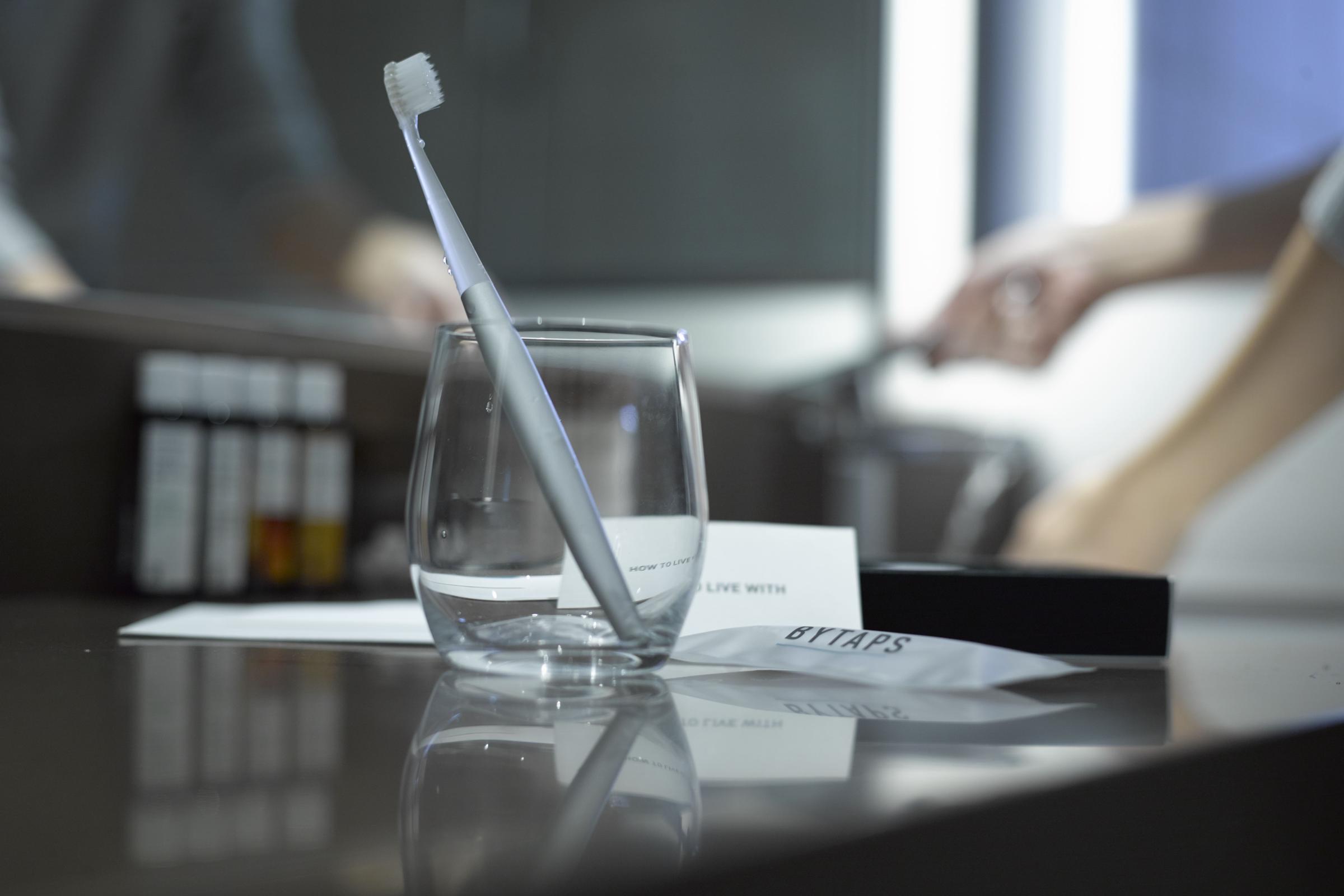 世界一のハミガキ時間 をつくるハブラシ Bytaps Perk パーク