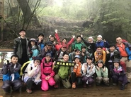 社員旅行で屋久島登山をしたときの写真です。業務以外の体験を共有することで、より関係性も深まりました！