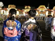 花輪ばやしは世界無形文化遺産に登録されています。この日は札幌・東京・名古屋のメンバーと一緒にお祭りを楽しみました！
