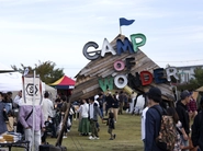 2017年よりスタートした「CAMP OF WONDER」は、１万人を超える来場者を動員する大規模イベントで坂井市にある「ゆりの里公園」で開催いたしました。今後もアウトドアイベントを定期的に開催予定です。