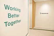 オフィスの入り口には私たちが大切にしている価値観である"Working Better Together"の文字があります。