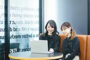 合間にキャリアアドバイザーによる就活支援を受けることもできます